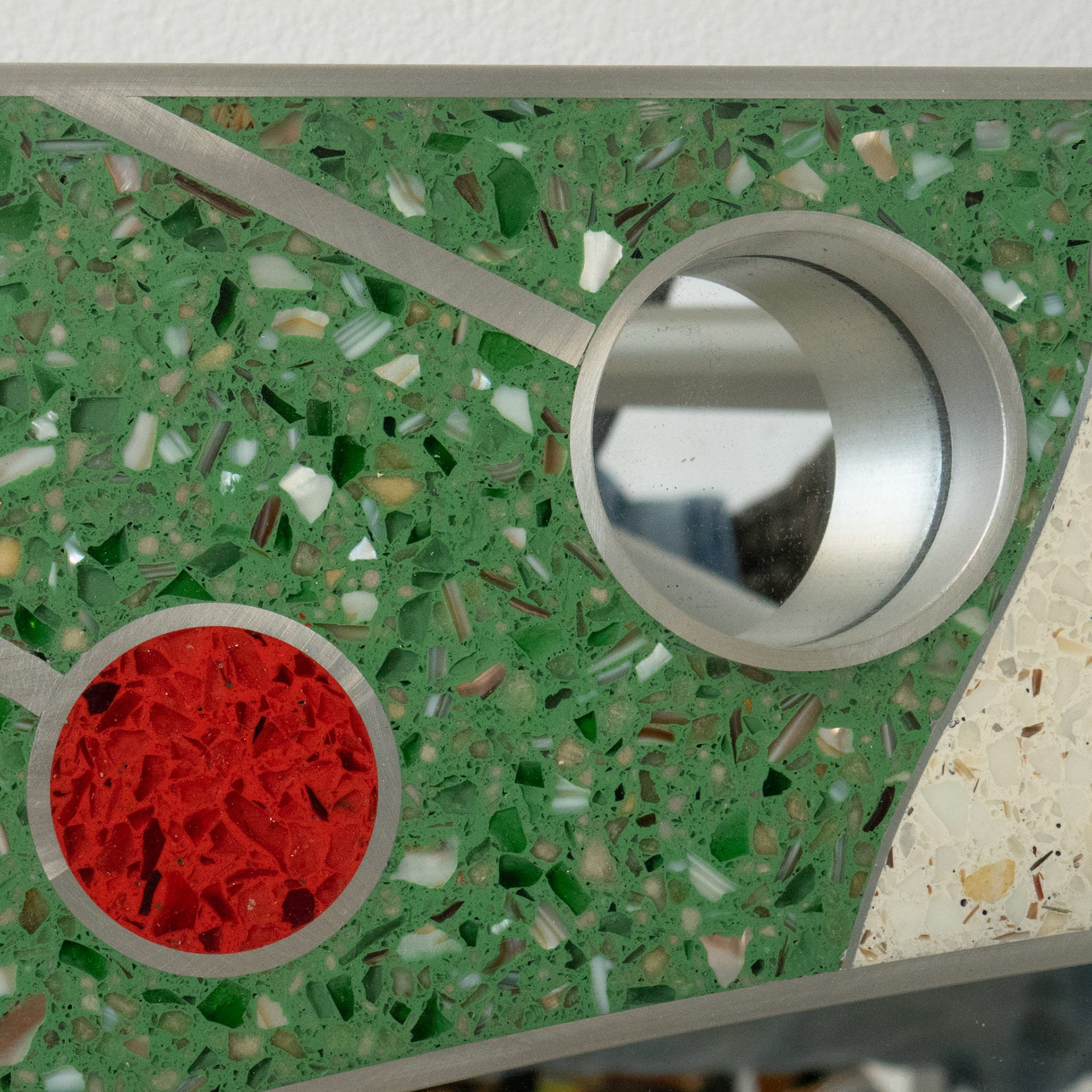 Duraturo Collection - Walled Garden Mirror - Detail