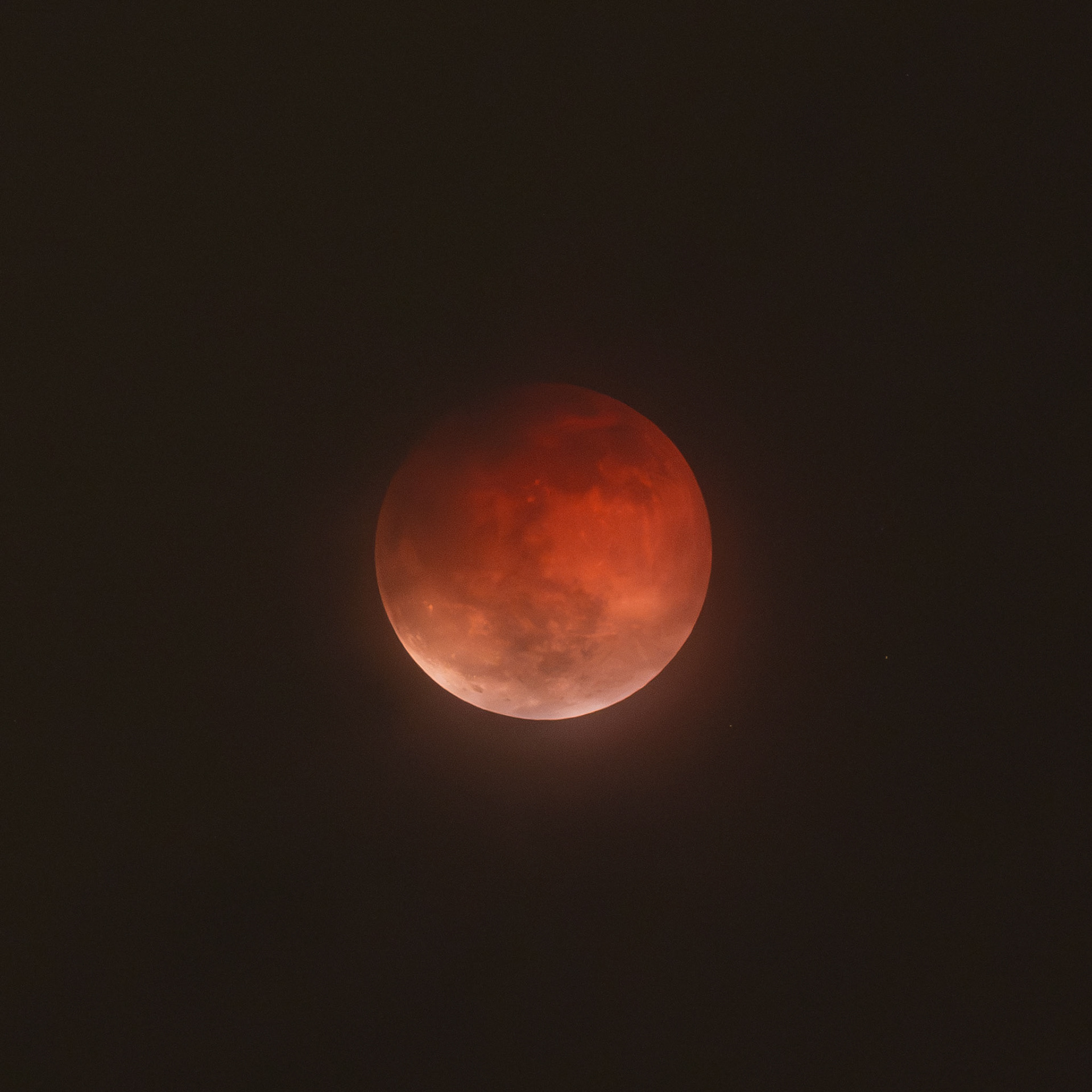 full lunar eclipse / September 2025