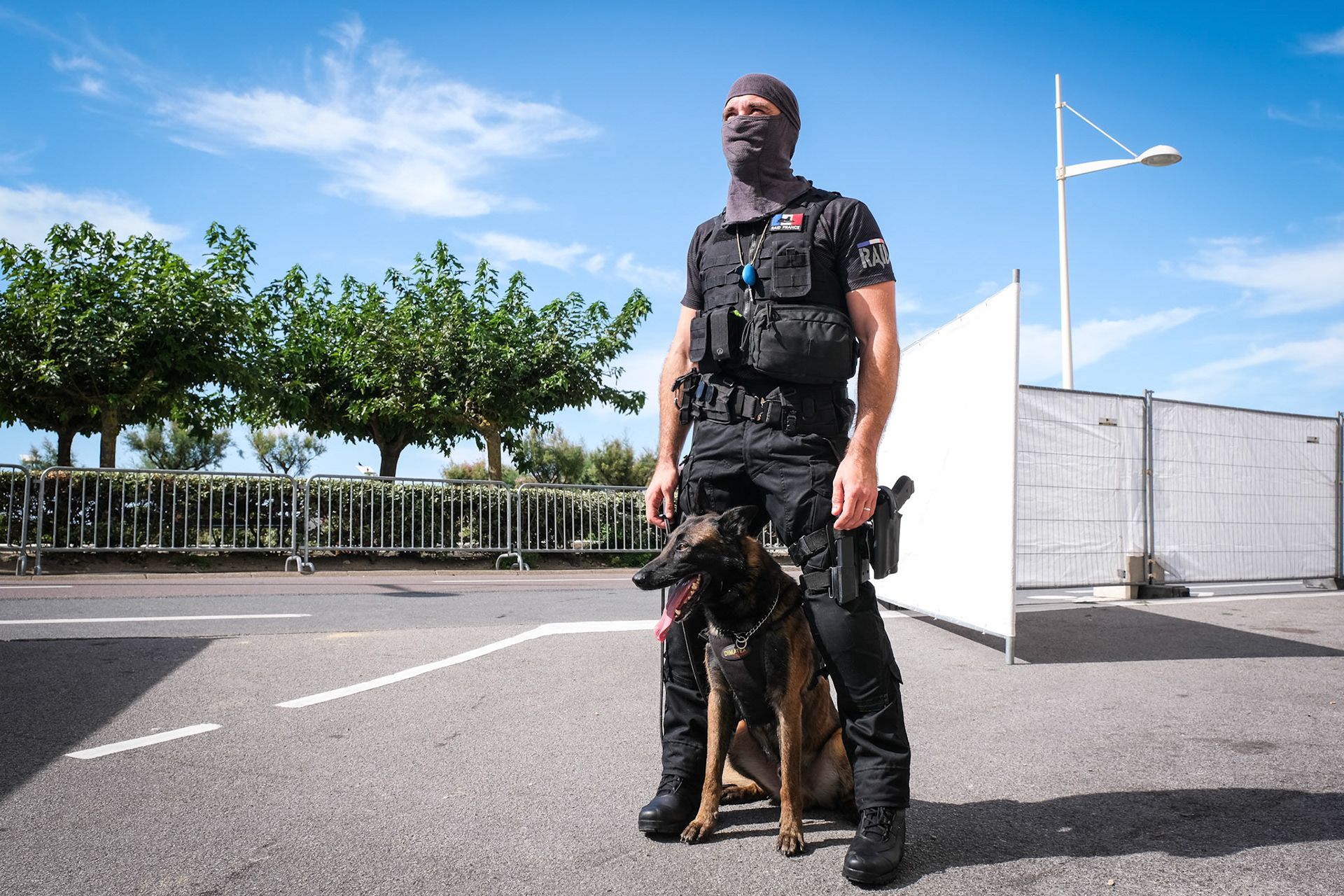 France, Biarritz, 2019-08-25. Raid special police forces in Biarritz for G7 international summit. Photograph by Fred MARIE/ Collectif DR. France, Biarritz, 2019-08-25. Les forces de police du RAID protègent le sommet international du G7 dans le pays Basque. Photographie de Fred MARIE / Collectif DR.
