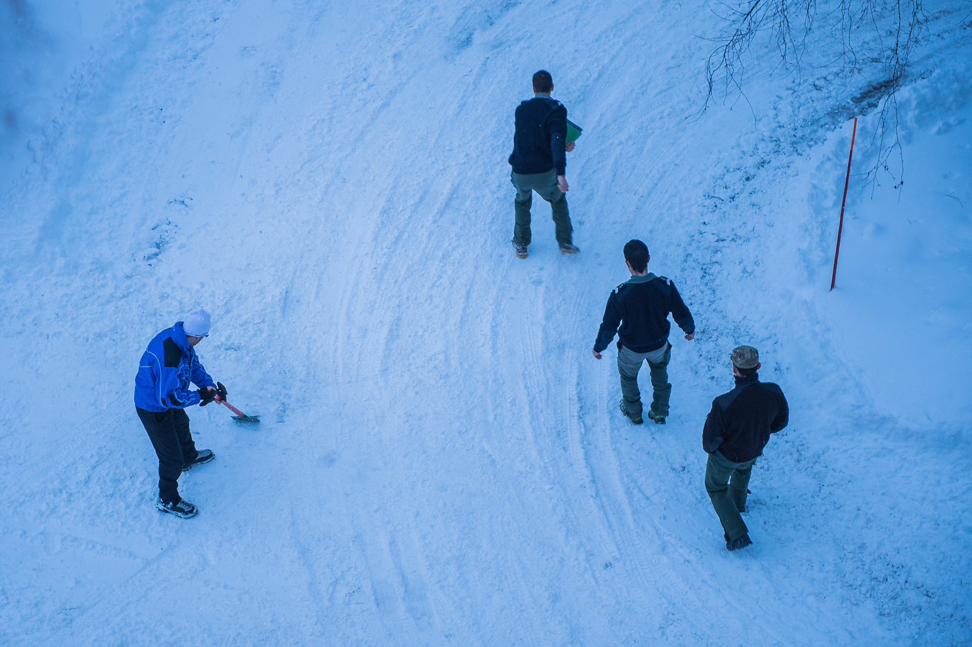 CHAMONIX, FRANCE - JANUARY 30: soldiers walking in the snow at the high mountain military school training the future alpine hunters, Auvergne-Rhône-Alpes, Chamonix, France on January 30, 2015 in Chamonix, France. (Photo by Fred Marie/Art In All Of Us/Corbis via Getty Images)