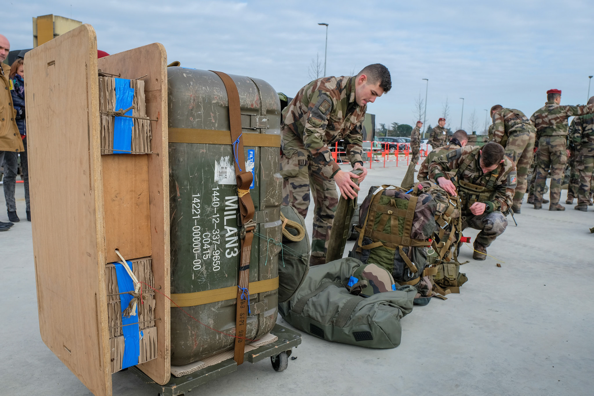 France, Toulouse, 2018-02-07. French paratroopers train in south of France before going to war in Africa, for Barkhane military operation against terrorism. Photograph by Fred MARIE/ France, Toulouse, 2018-02-07. Les paras francais de la 11e BP s entrainent avant de partir en guerre en Afrique pour l operation Barkhane. Photographie de Fred MARIE / Collectif DR.