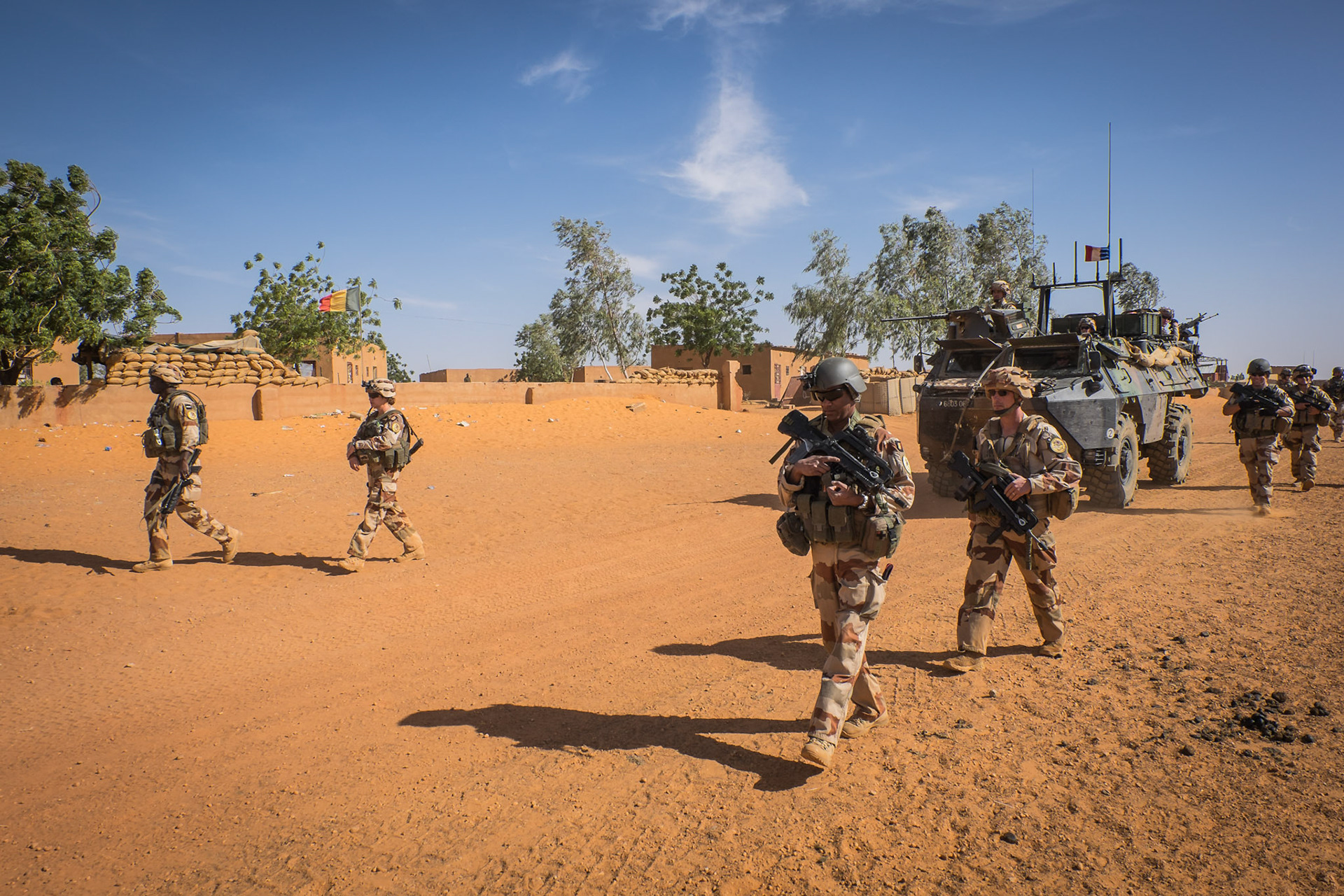 GAO, MALI - DECEMBER 16 : French soldiers from barkhane military operation in Sahel, Africa during a patrol in Mali. They fight against terrorism in the area. Ansongo,  Mali. (Photo by Fred Marie/Art In All Of Us/Corbis via Getty Images)