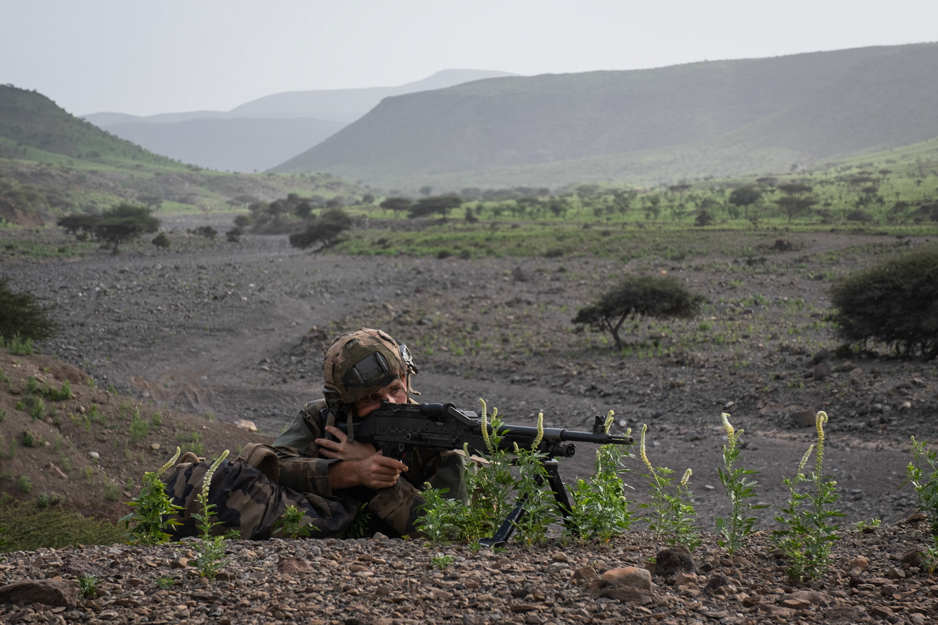 Djibouti, Djibouti, 2020-02-06. French military training into desert. Young officers learn how to survive and combat in dangerous area. Photograph by Fred MARIE / Collectif DR. Djibouti, Djibouti, 2020-02-06. Entrainement des forces francaise dans le desert. Les jeunes lieutenants apprennent a combattre dans des zones dangereuses. Photographie de Fred MARIE / Collectif DR.