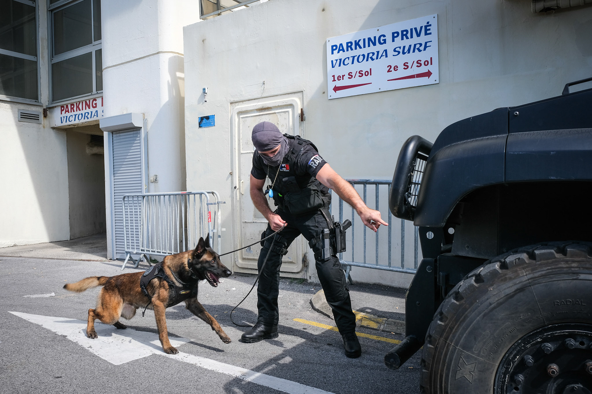France, Biarritz, 2019-08-25. Raid special police forces in Biarritz for G7 international summit. Photograph by Fred MARIE/ Collectif DR. France, Biarritz, 2019-08-25. Les forces de police du RAID protègent le sommet international du G7 dans le pays Basque. Photographie de Fred MARIE / Collectif DR.