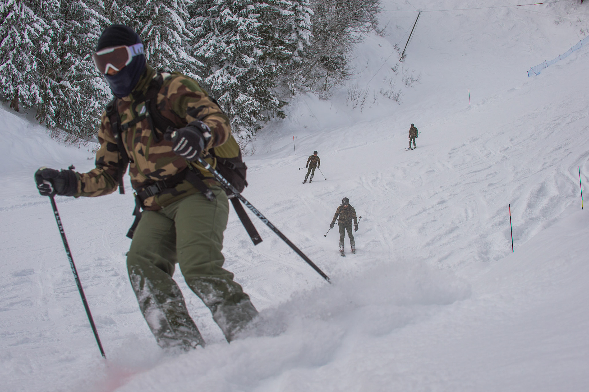 CHAMONIX, FRANCE - FEBRUARY 02: soldiers skiing in the mountains with the high mountain military school training the future alpine hunters, Auvergne-Rhône-Alpes, Chamonix, France on february 02, 2015 in Chamonix, france. (Photo by Fred Marie/Art In All Of Us/Corbis via Getty Images)