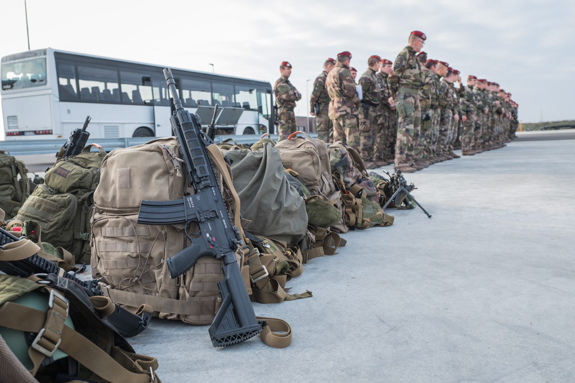 France, Toulouse, 2018-02-07. French paratroopers train in south of France before going to war in Africa, for Barkhane military operation against terrorism. Photograph by Fred MARIE/ France, Toulouse, 2018-02-07. Les paras francais de la 11e BP s entrainent avant de partir en guerre en Afrique pour l operation Barkhane. Photographie de Fred MARIE / Collectif DR.