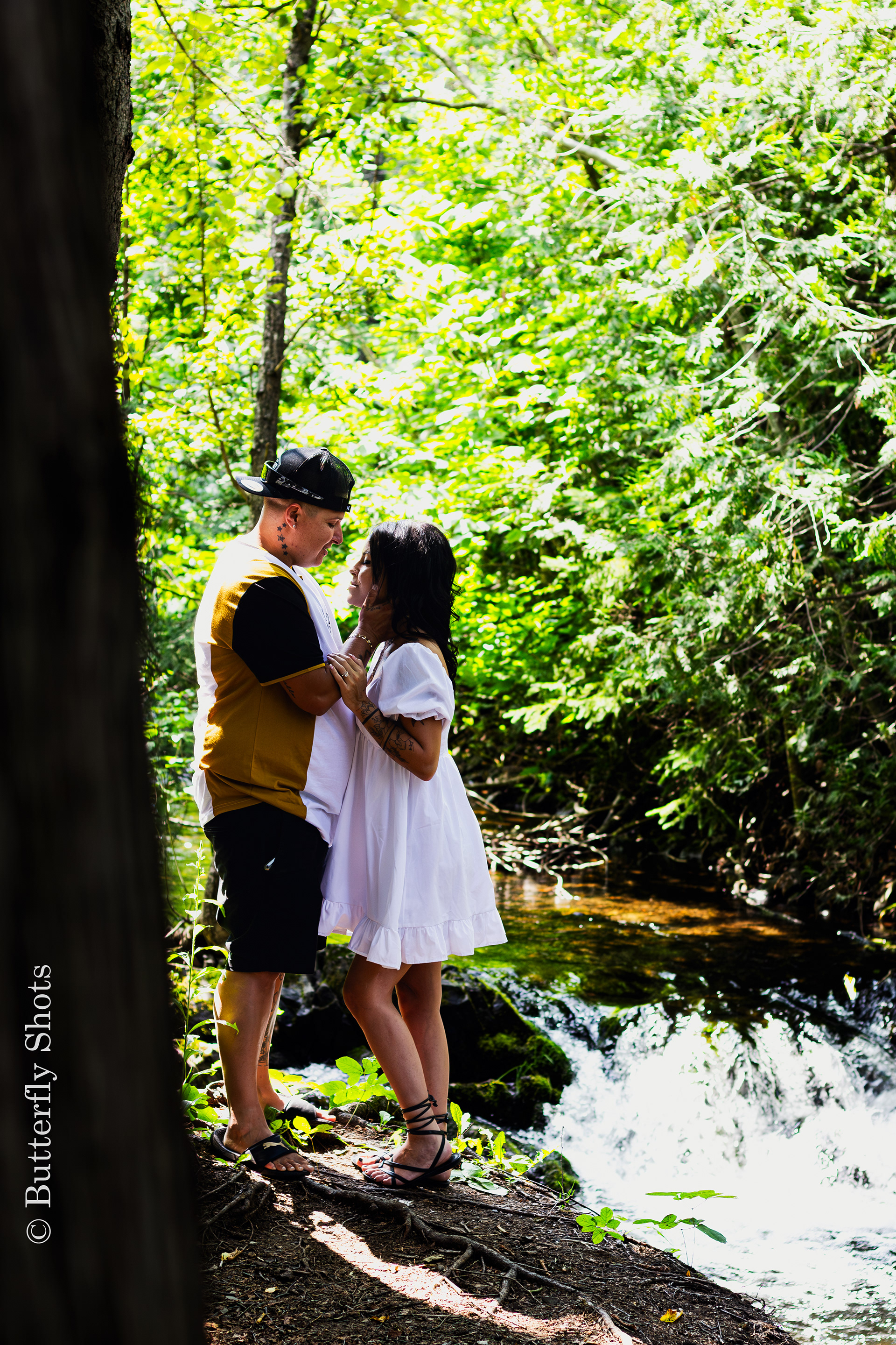 Outdoors engagement photoshoot