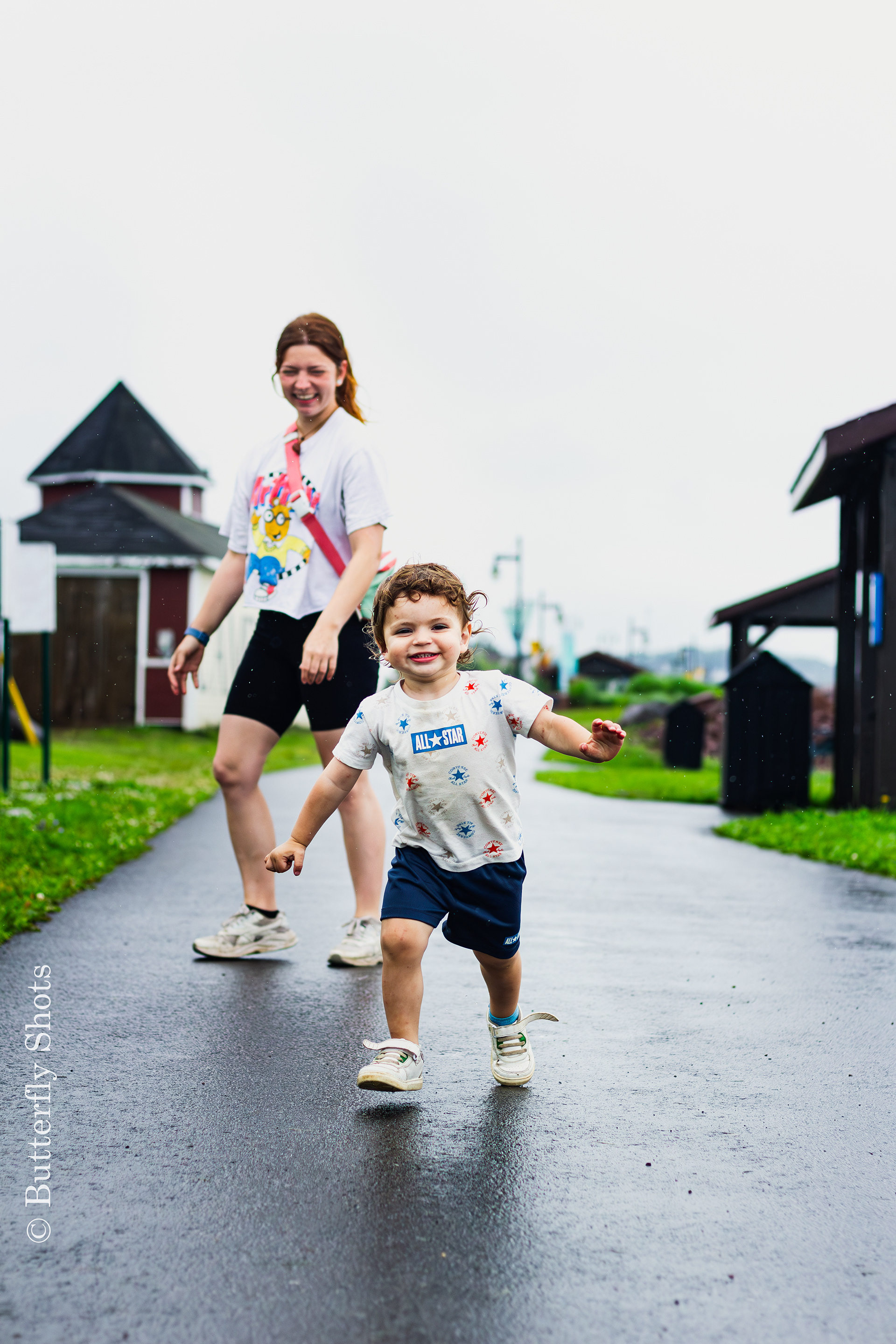 Family photography of mommy and child