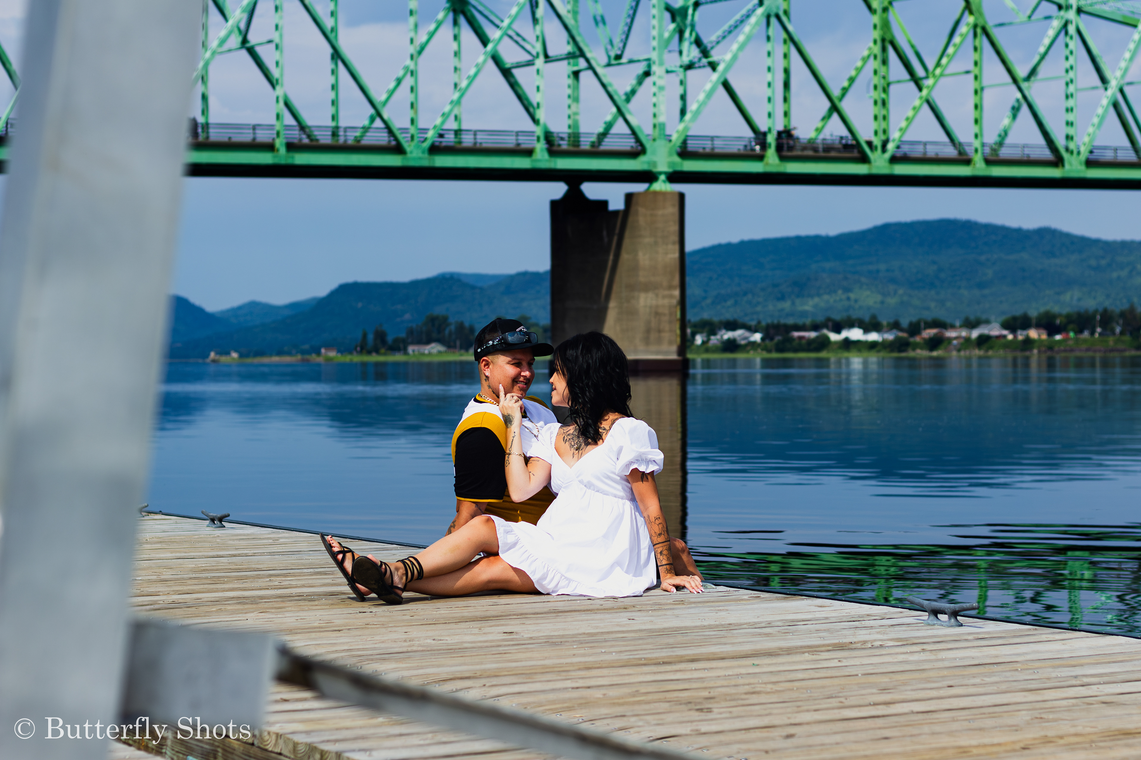 Outdoors engagement photoshoot