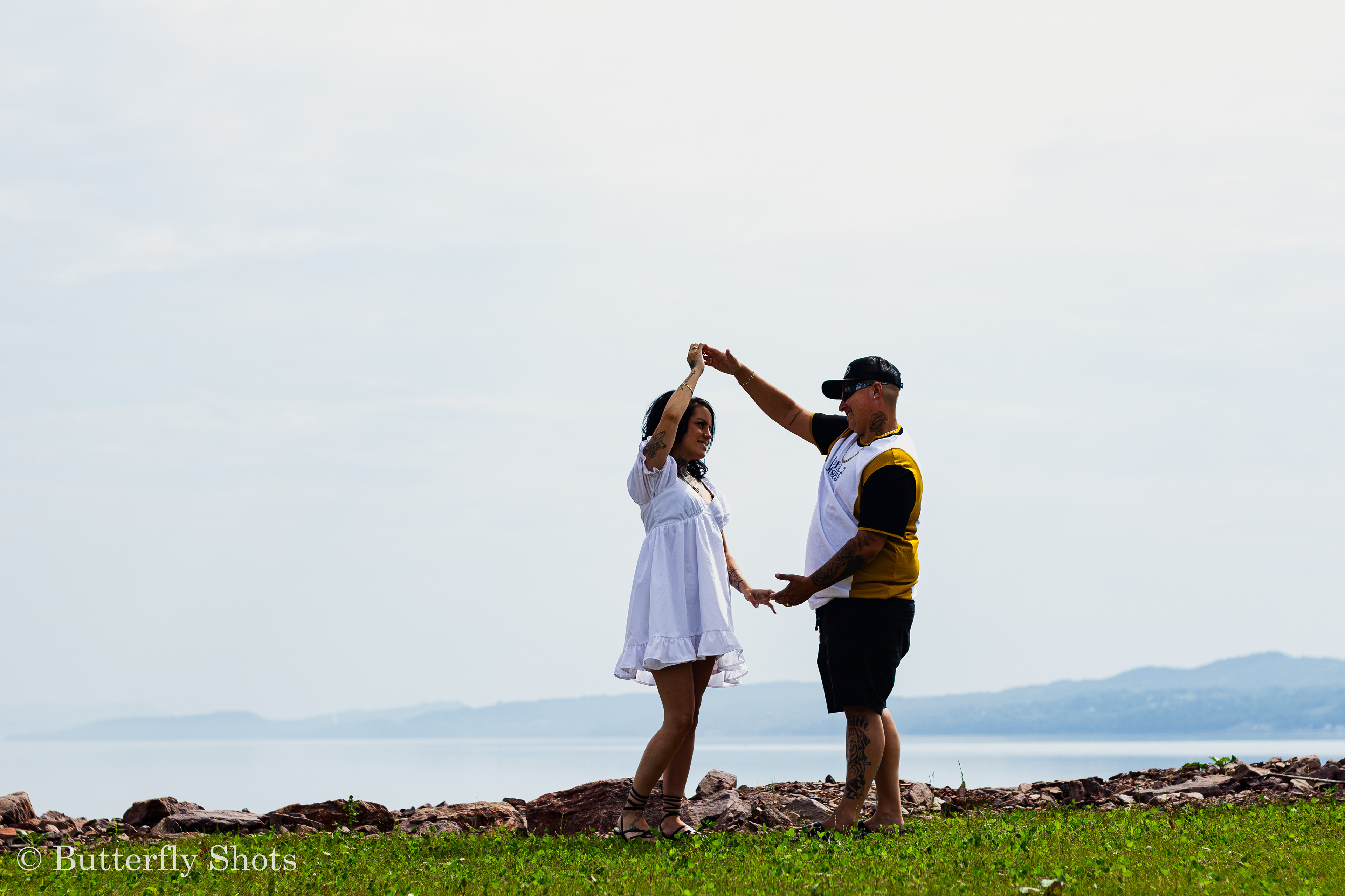 Outdoors engagement photoshoot