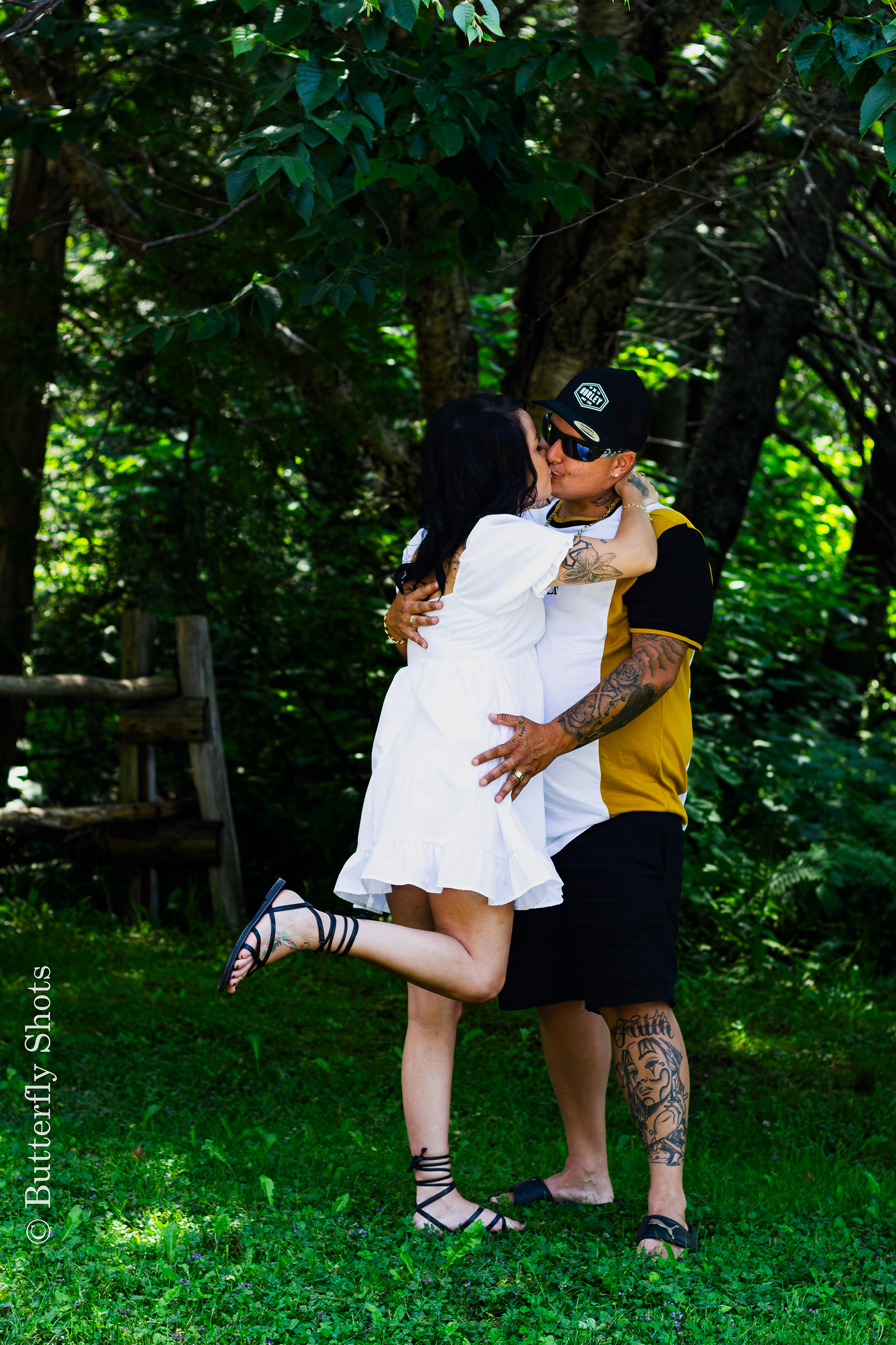 Outdoors engagement photoshoot