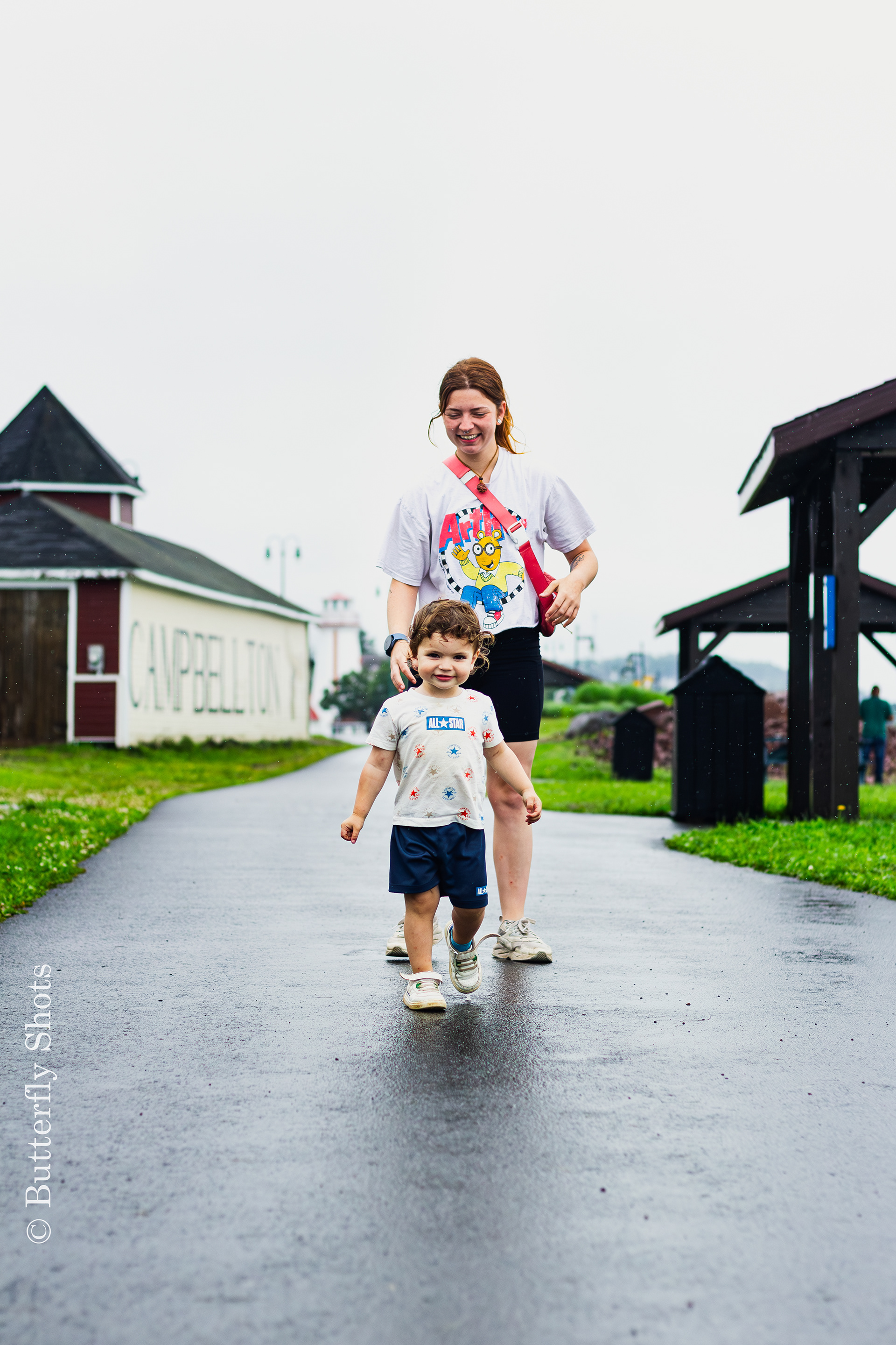 Family photography of mommy and child