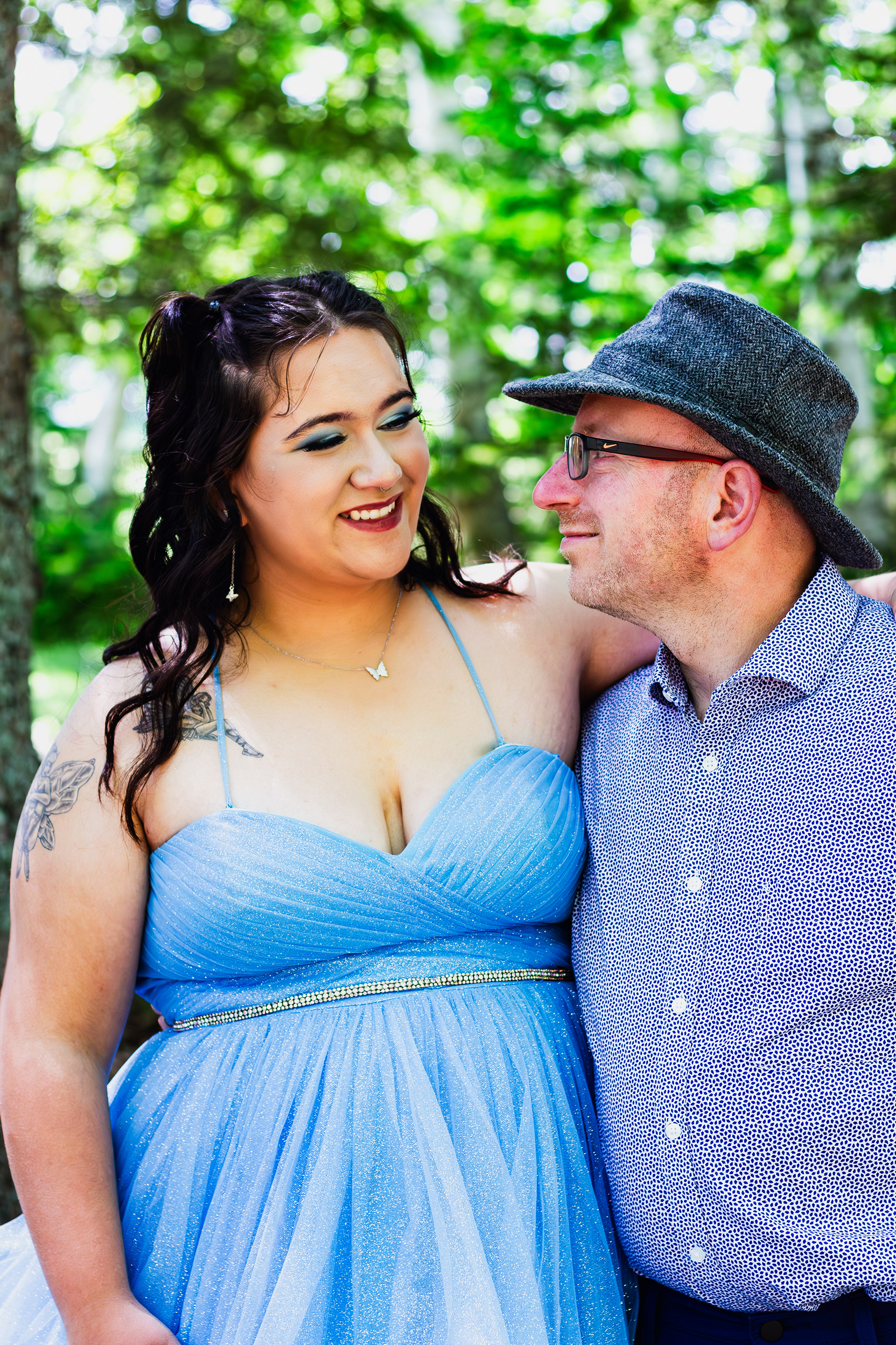 Family photography before prom father and daughter