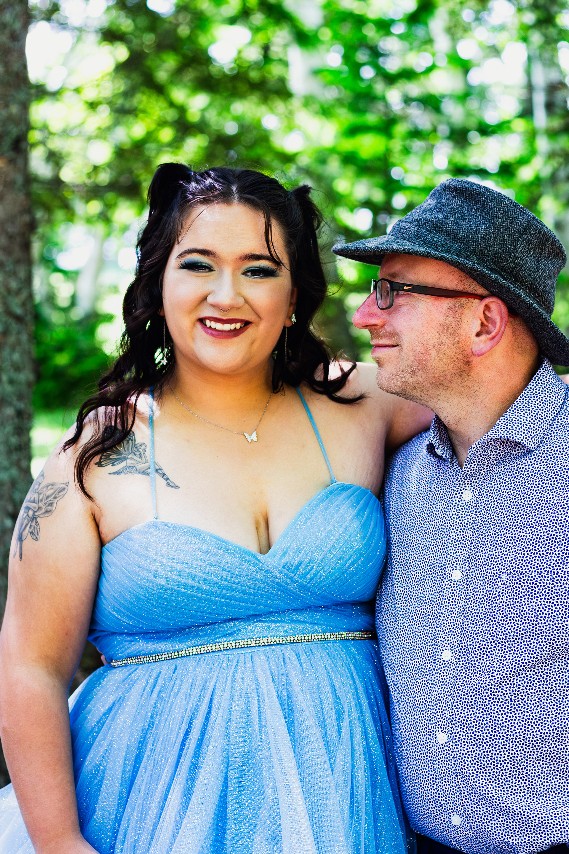 Family photography before prom father and daughter