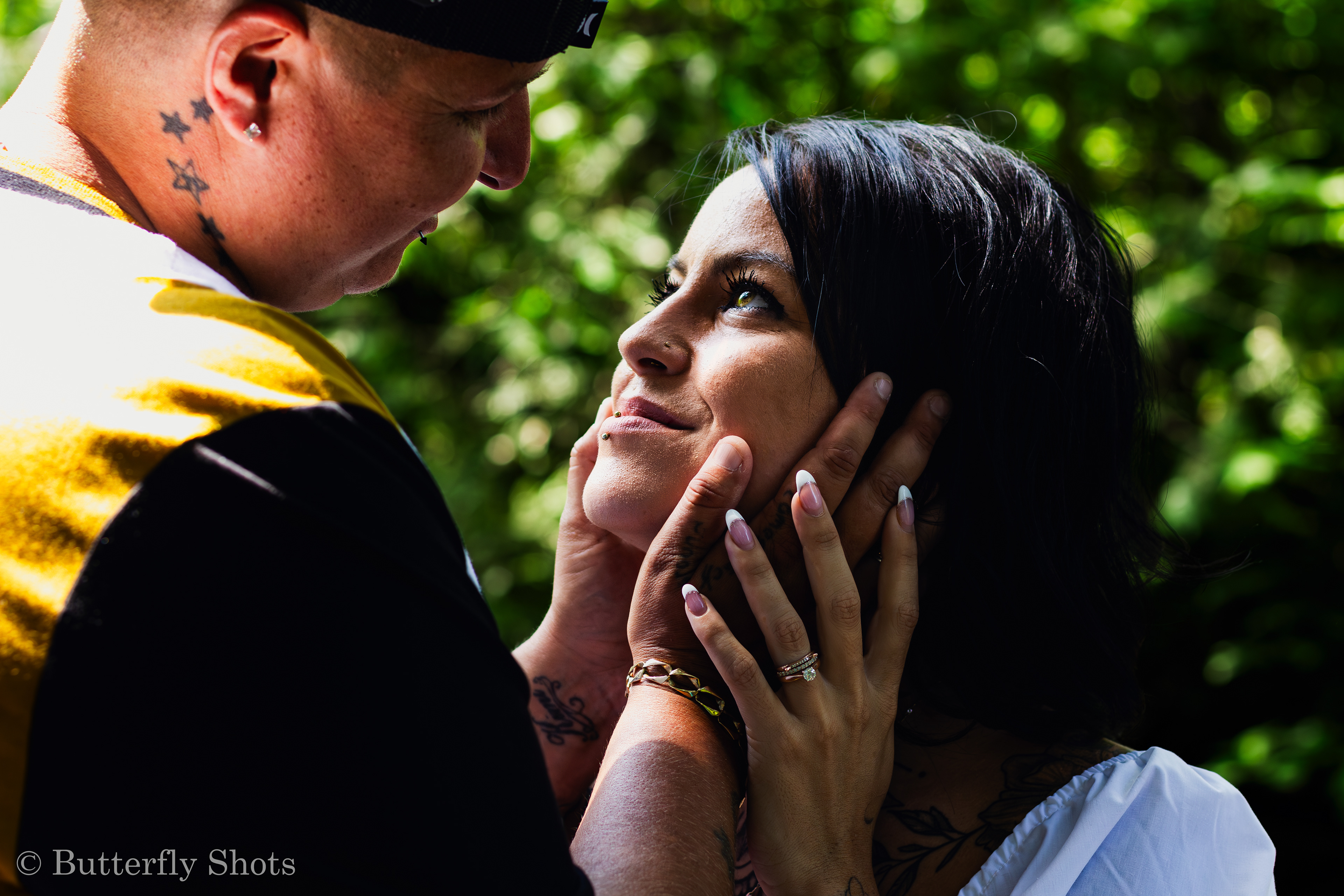 Outdoors engagement photoshoot