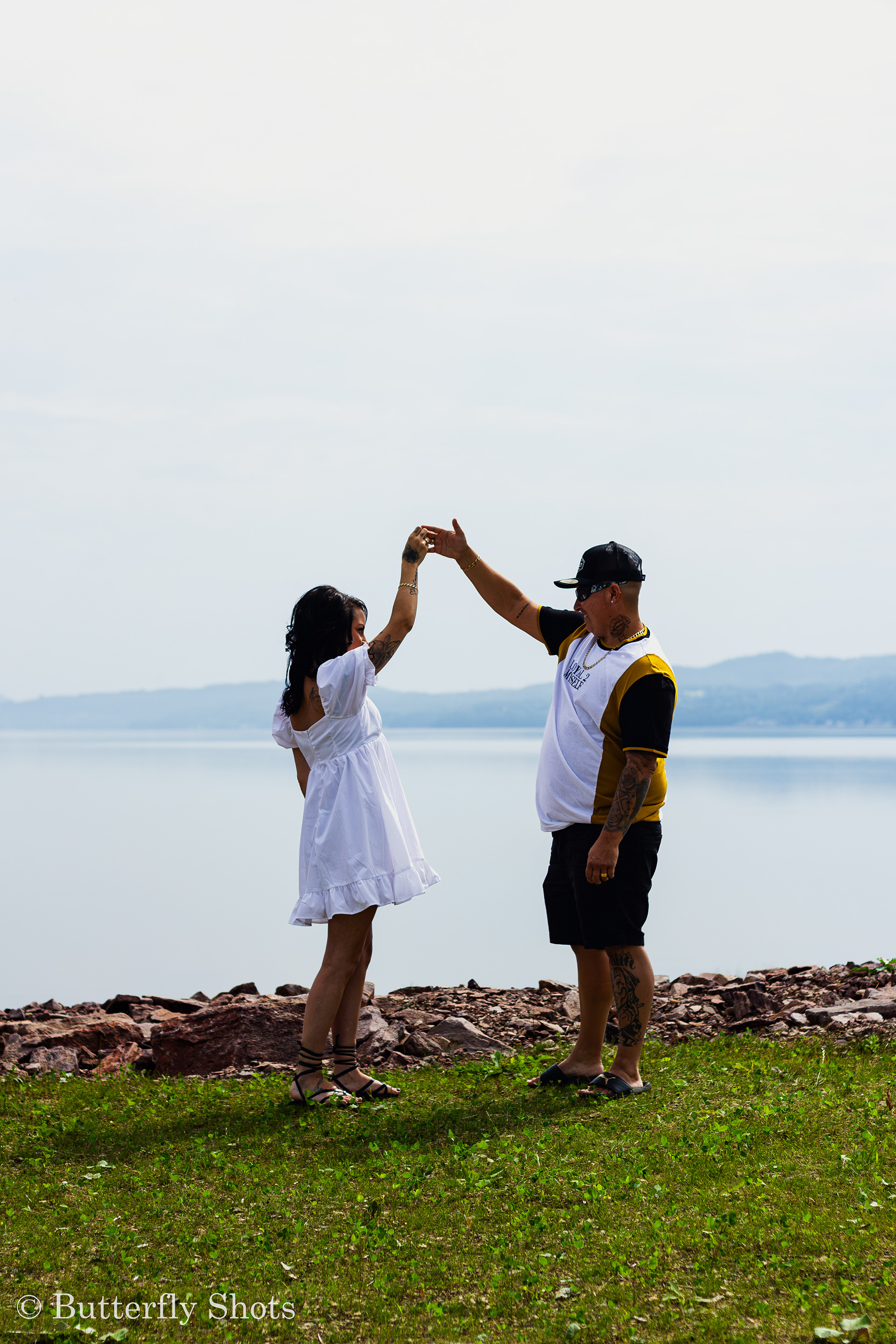 Outdoors engagement photoshoot