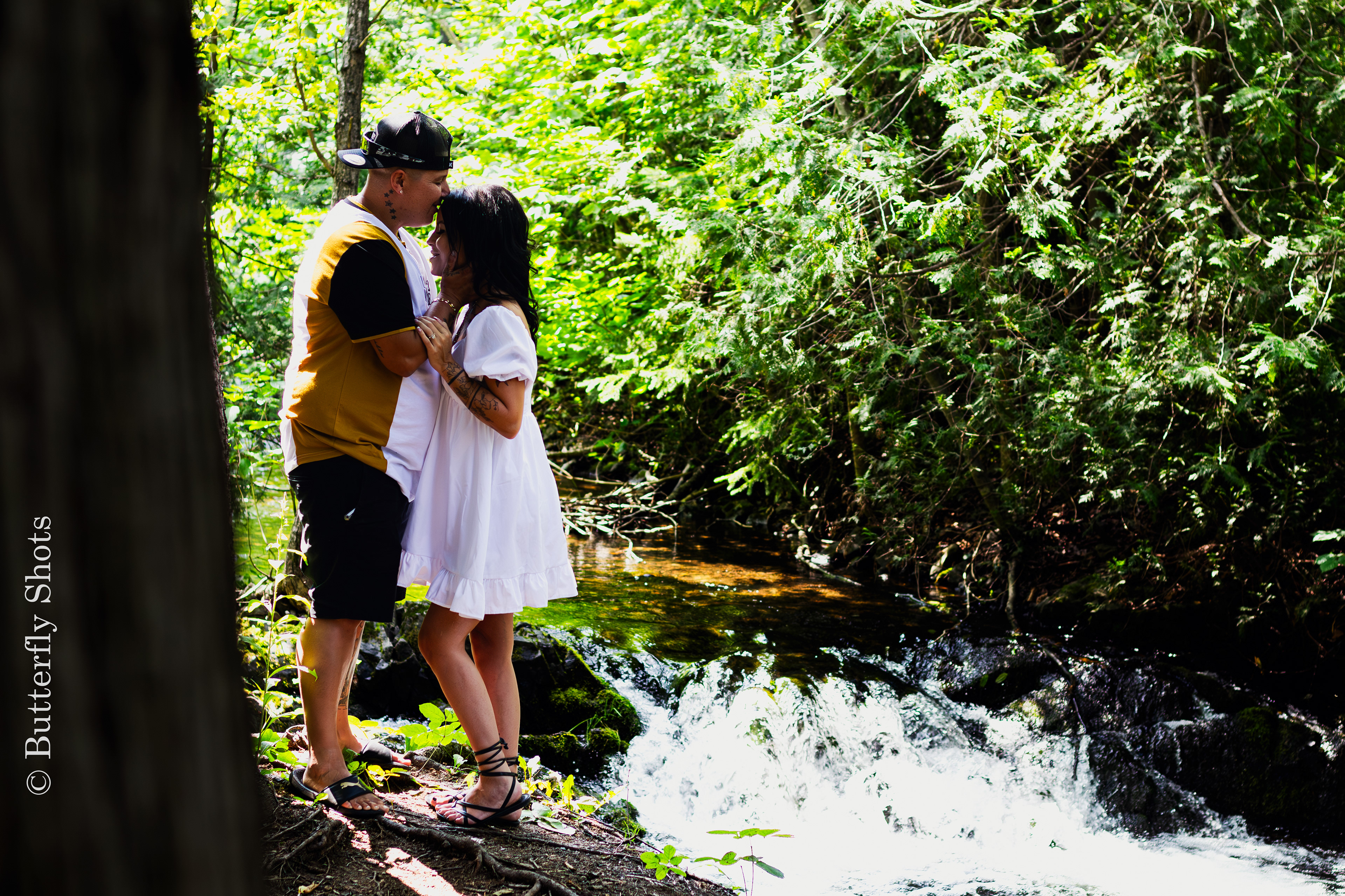 Outdoors engagement photoshoot