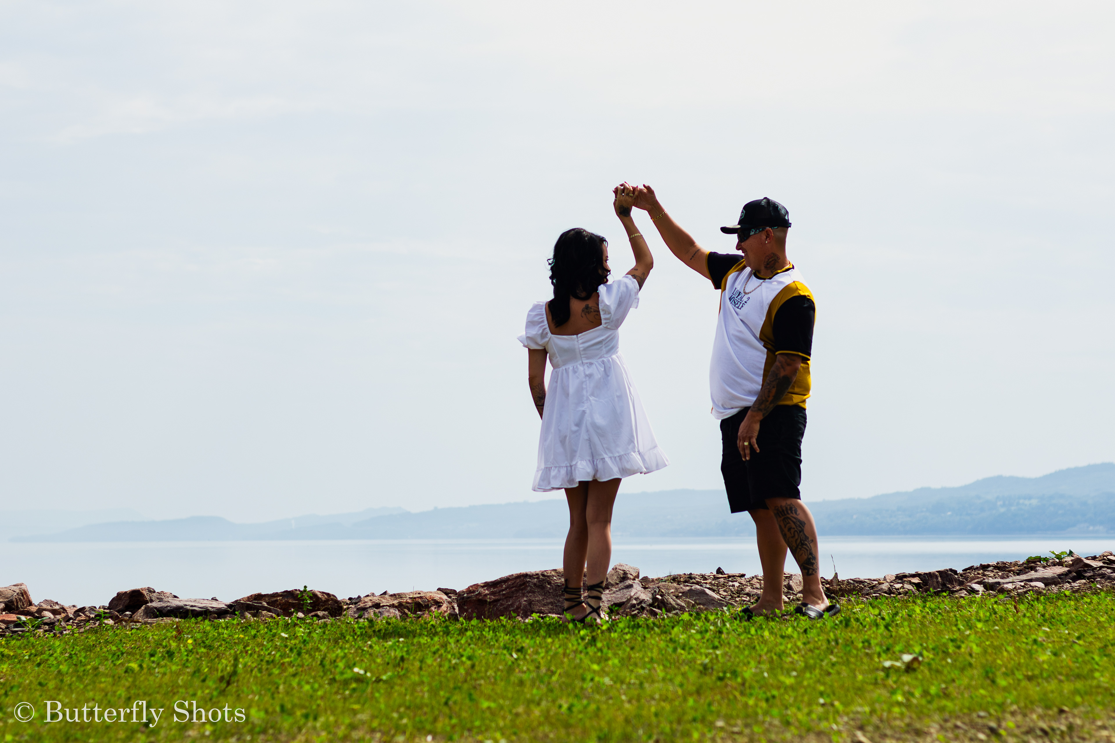 Outdoors engagement photoshoot