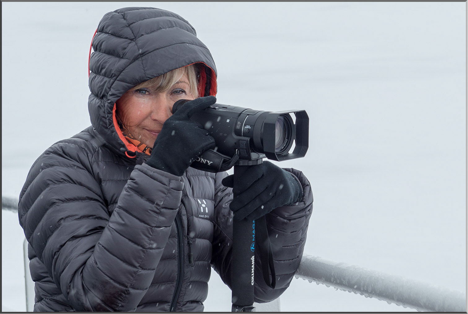 Inge kombiniert ihre Videos von unseren Reisen mit Jo’s Digitalfotos und komponiert daraus stimmungsvolle kurze Filme. Einige dieser Filme sind als “Privat” verschlüsselt und für Freunde und Bekannte mit einem Passwort über YouTube zu sehen.