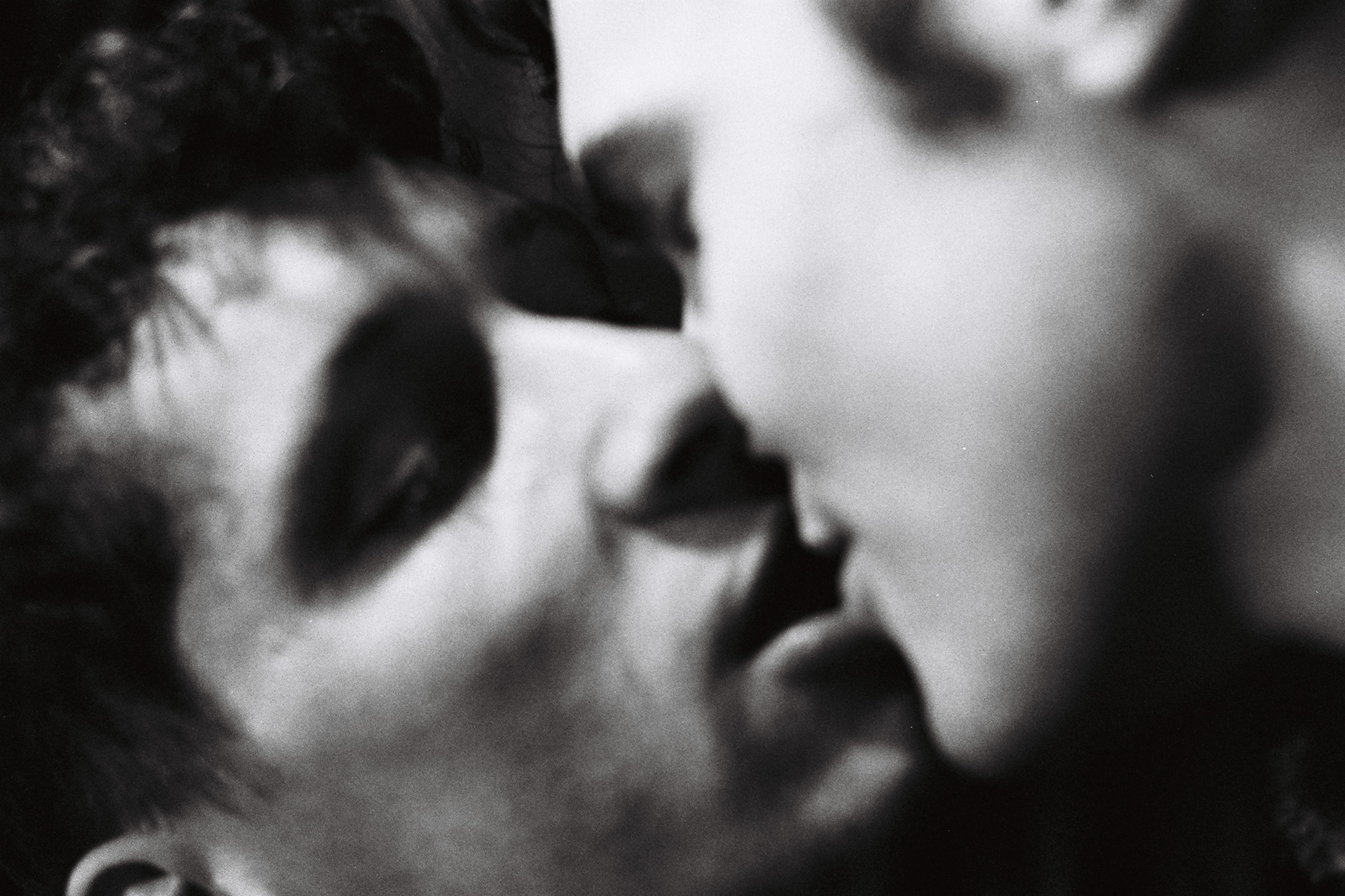 Baiser d'un soir / Stormy kiss