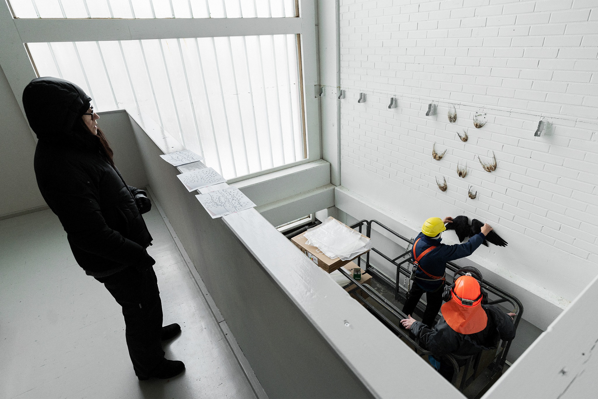 Anni Rapinojan Ikaroksen lapsien ripustus.