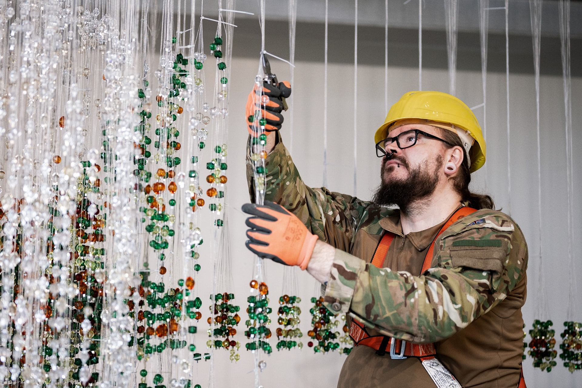 Näyttelymestari Mikko Salonen.