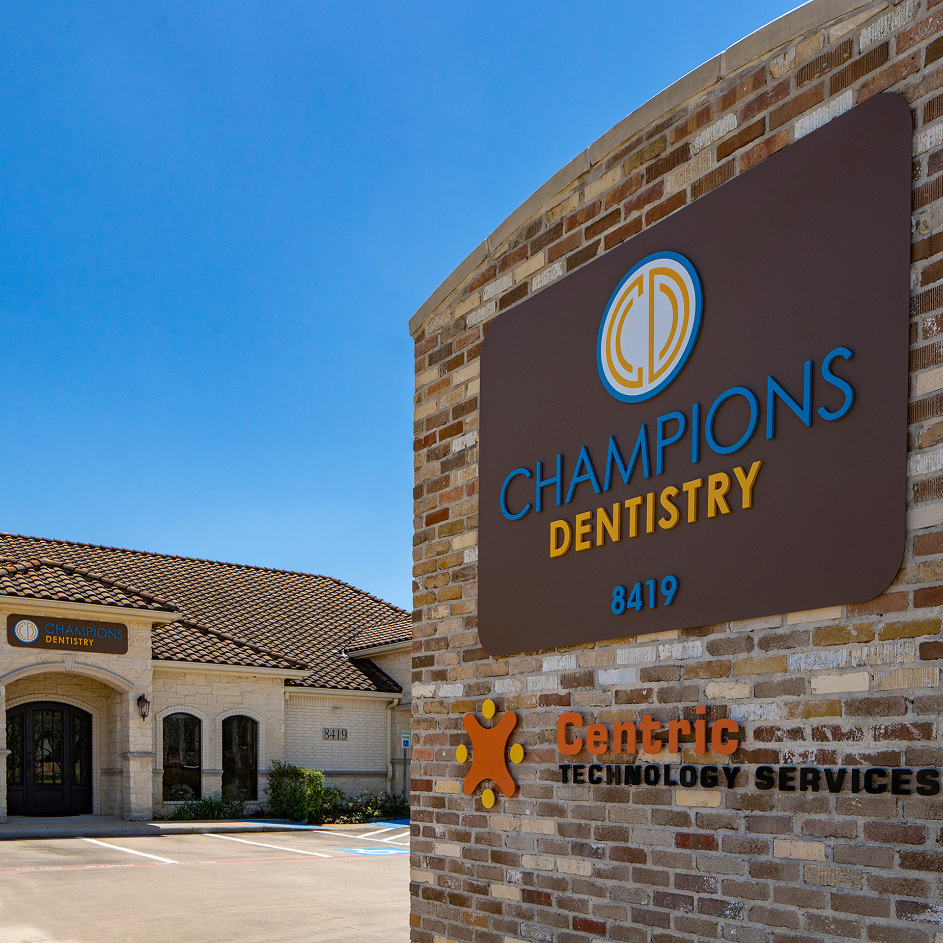 Champions Dentistry Logo, Signage and Website