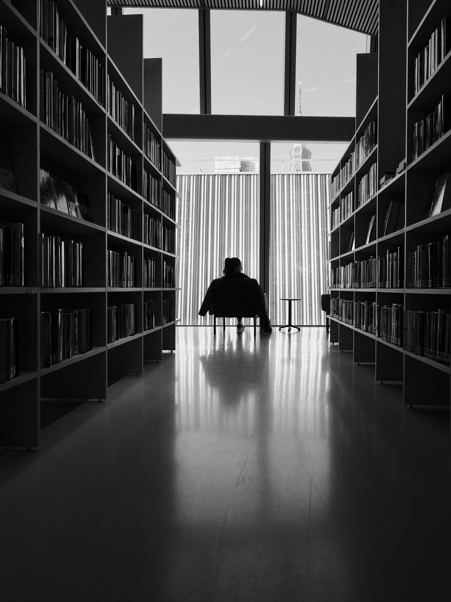 Heeerlijk rustig lezen in Forum’s sfeervolle bibliotheek in Groningen