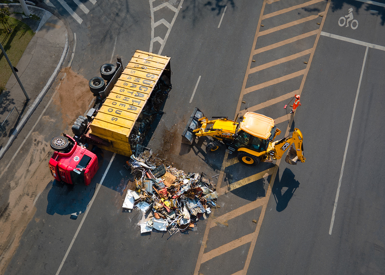 Scrap truck overturned: 2025 Aceita no OUT OF CONCEPT ╡ 2025Aceita no Standt Shot (Austria) Aceita no Madras 2025, .Aceita no 5th OZTAN OZATAY MEMORIAL AWARDS 2025 |