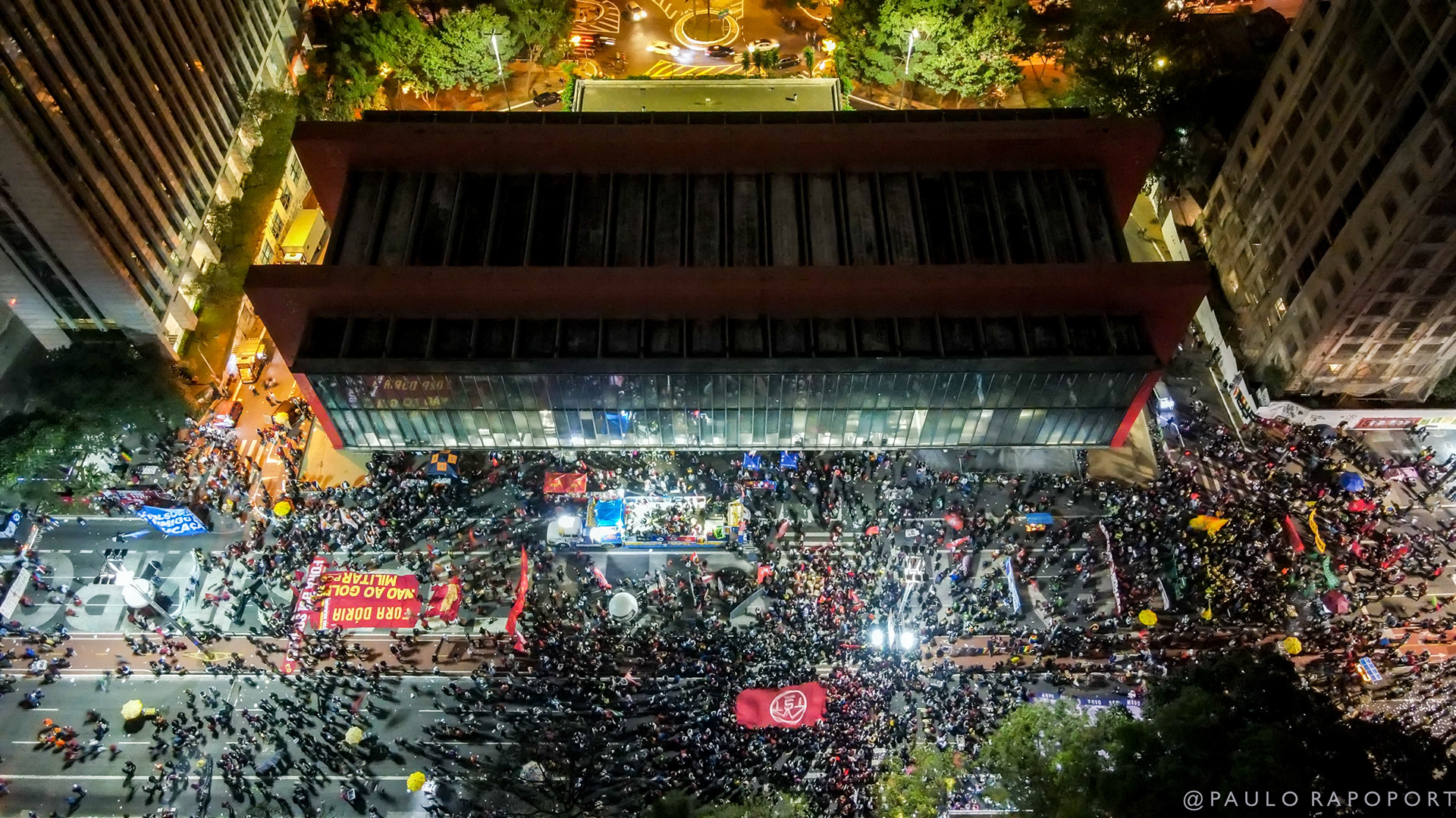 #ForaBozo19J