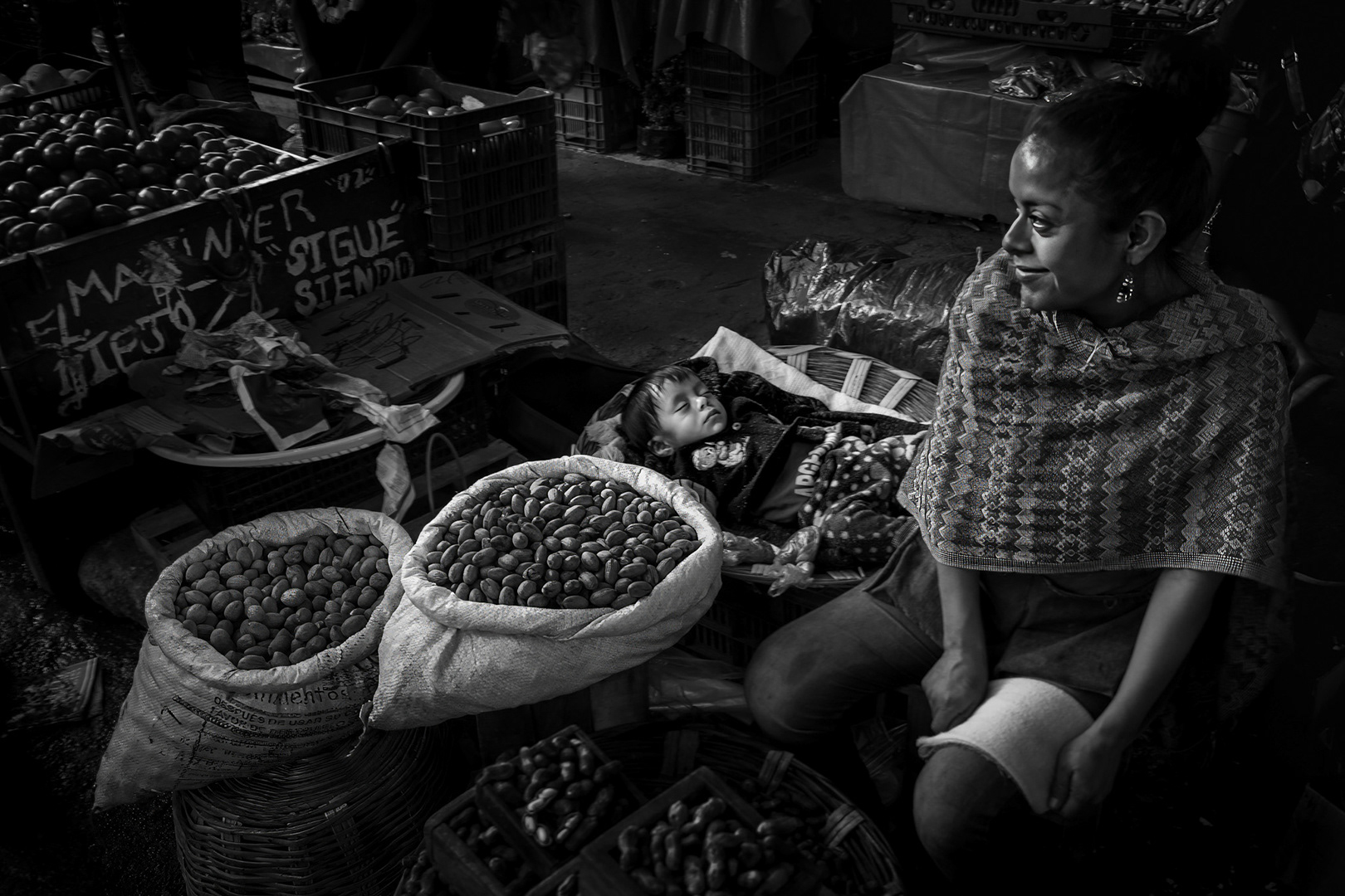 Aceita no Panam City castegoria Mulher no Trabalho