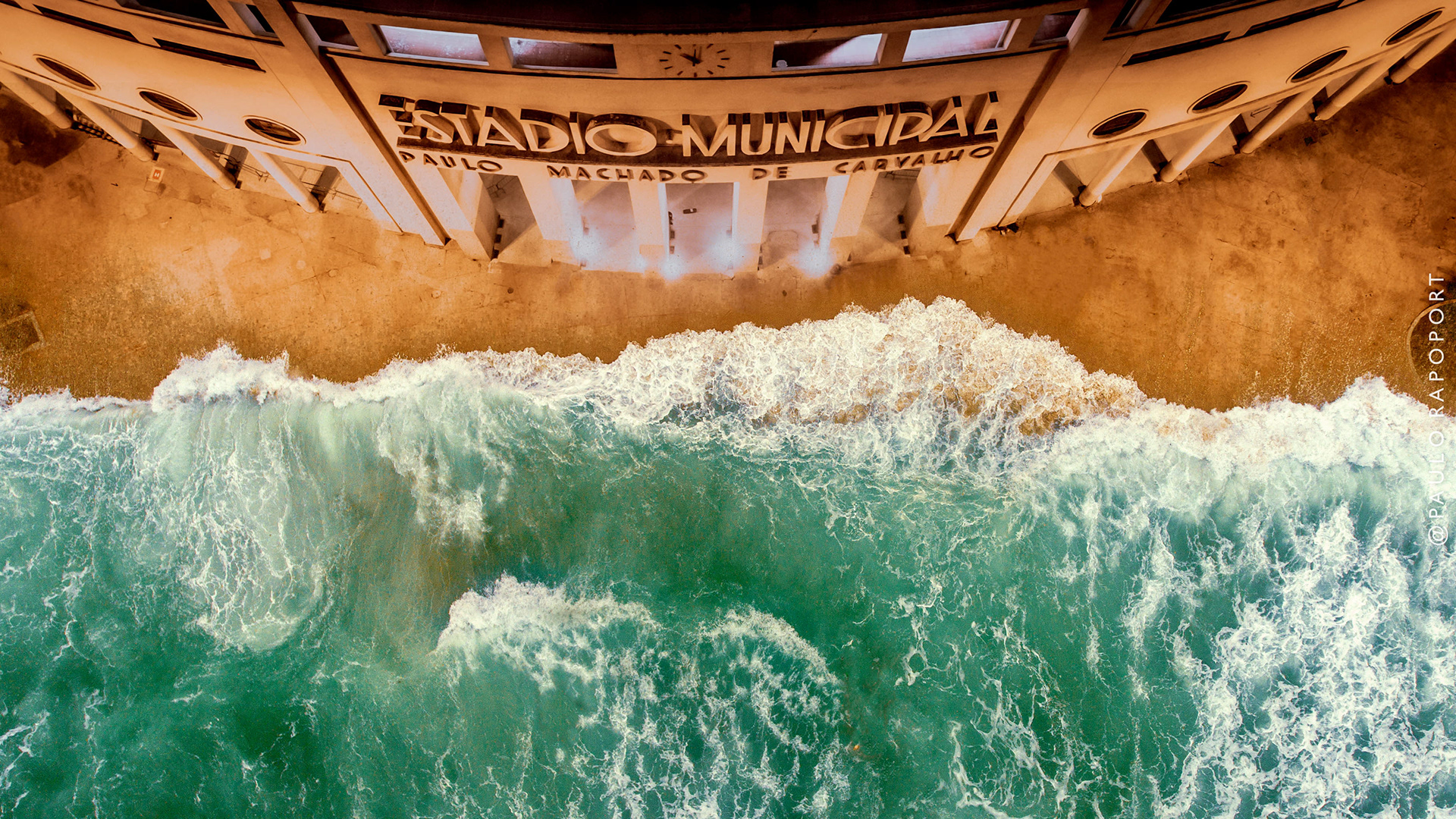 Utopia drônica na Pacaembu