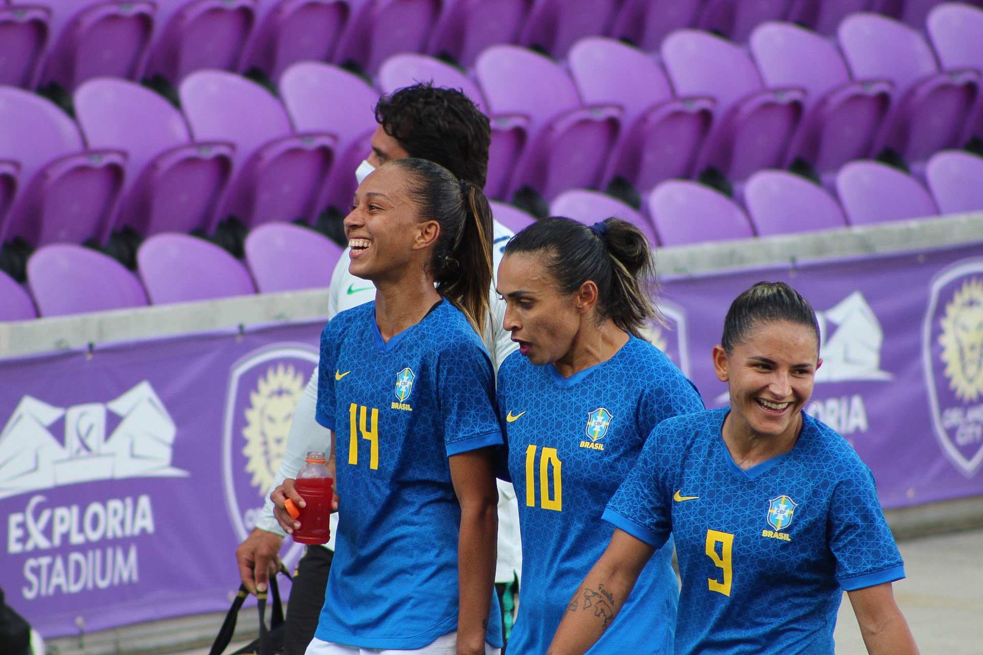 Adriana, Marta, Debinha