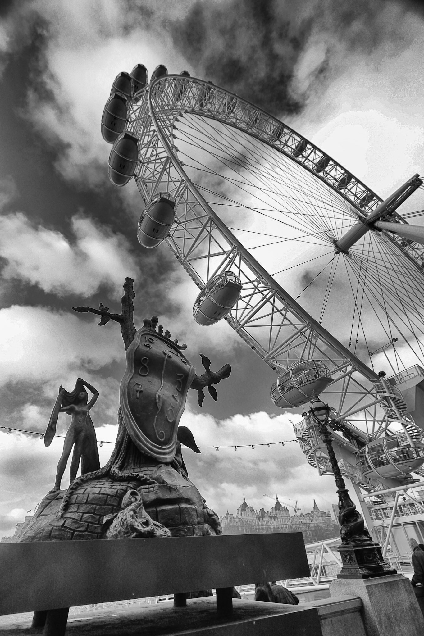 Surreal London Eye