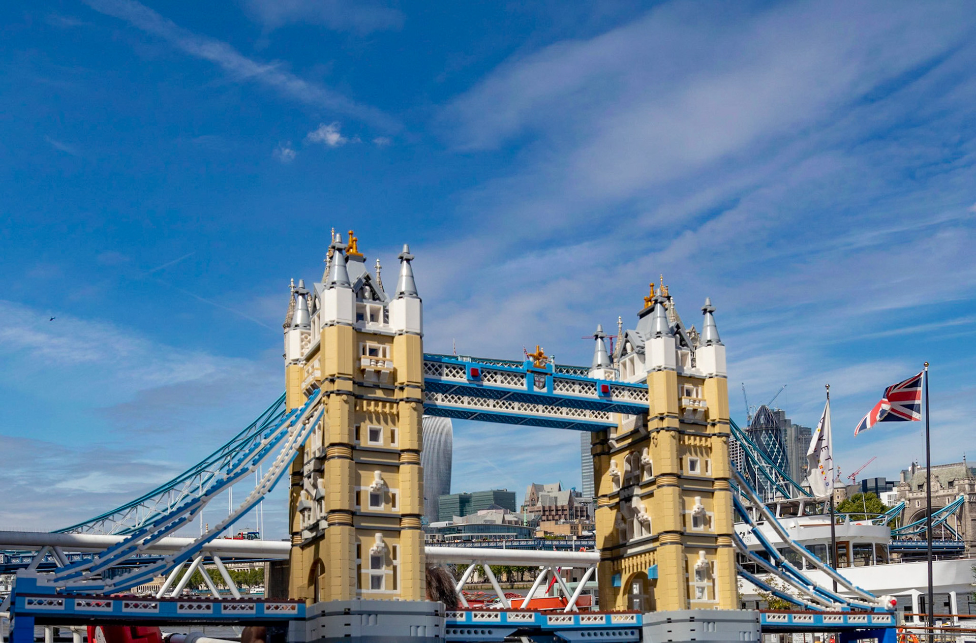 Tower bridge swapped