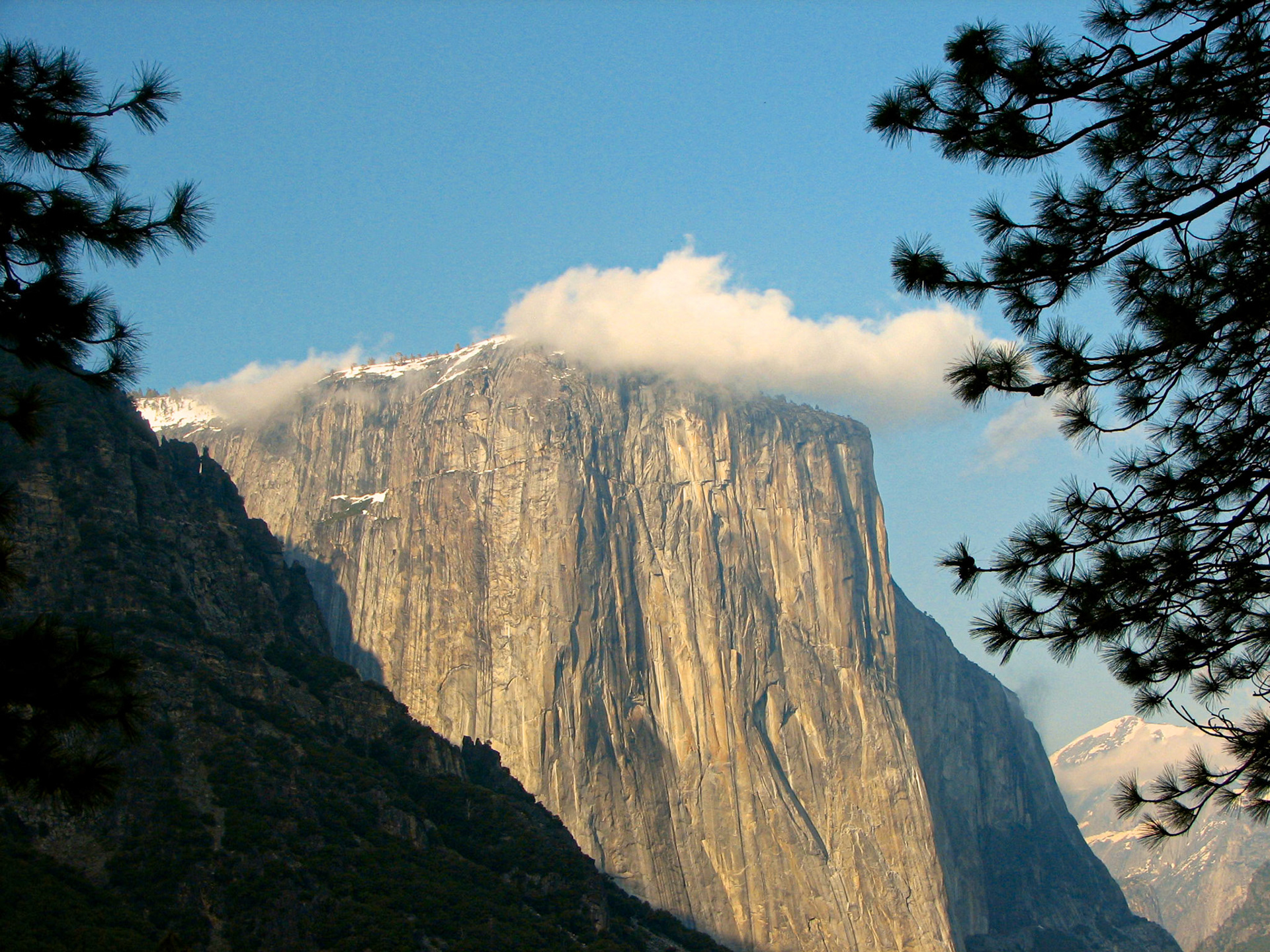 Yosemite cliffs
