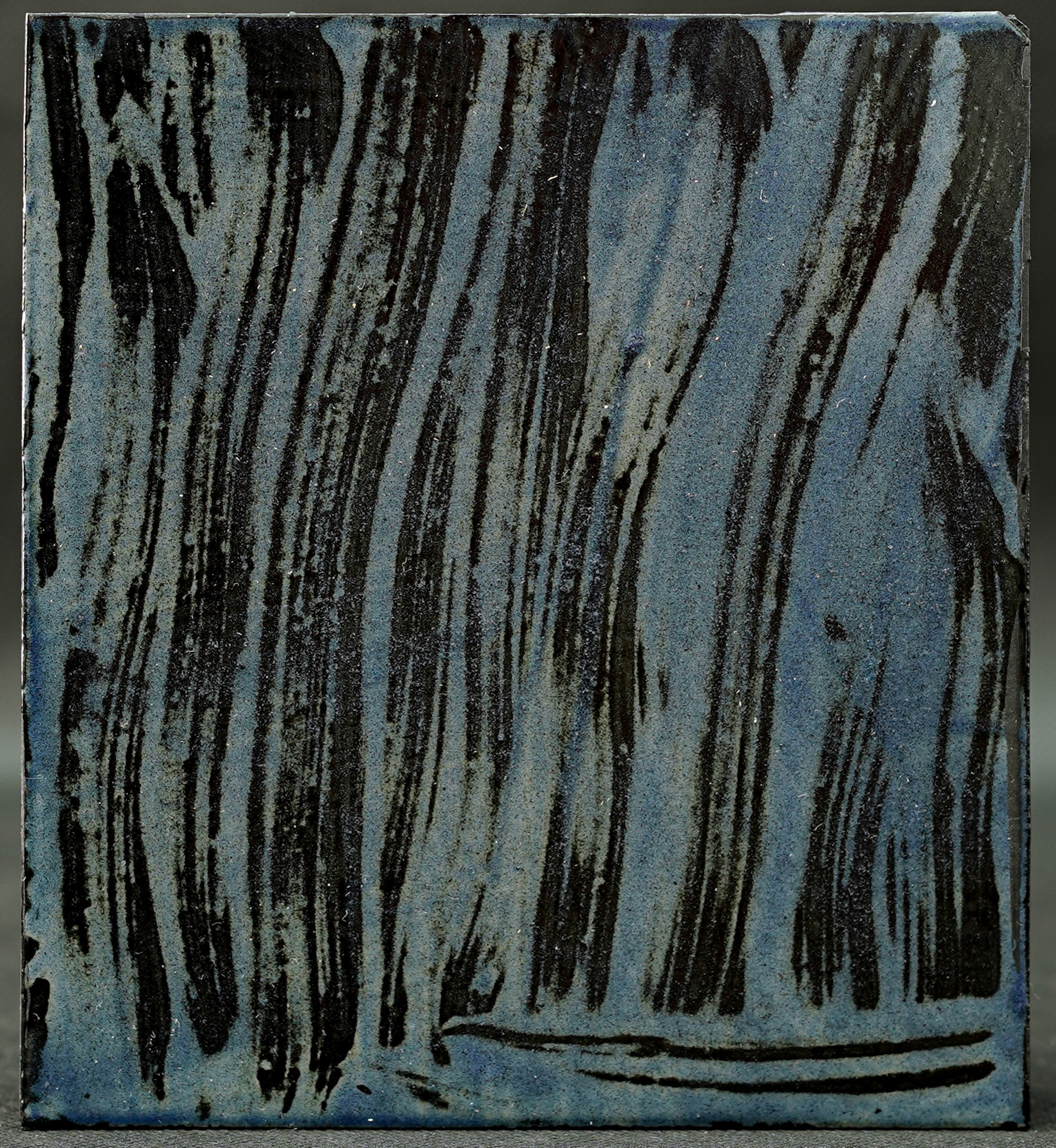 C036 (13.9 x 15.5 cm) Esmalte sobre metal.