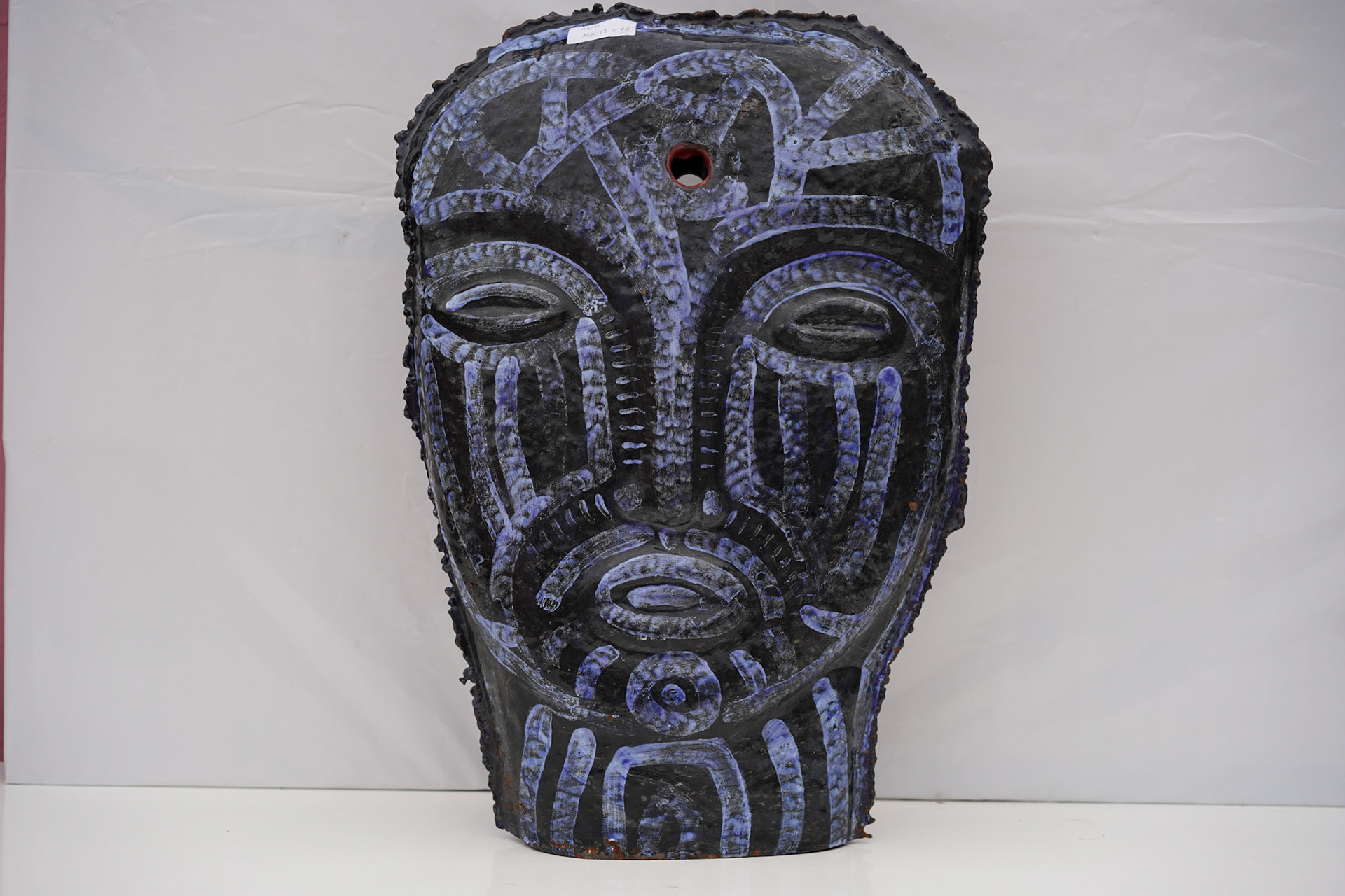 Esmalte sobre metal. Escultura.