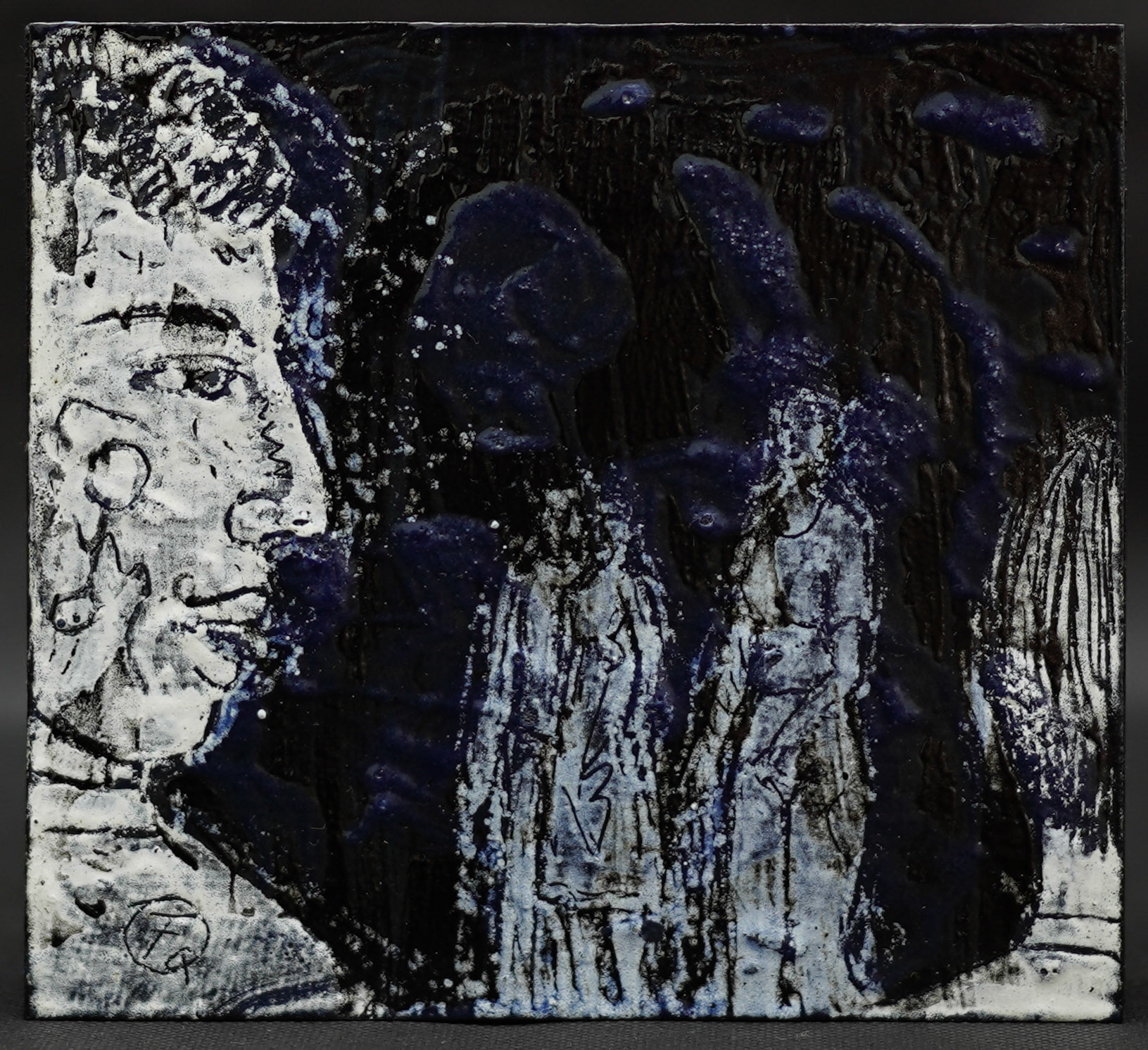 C023 (14 x 15.5 cm) Esmalte sobre metal.