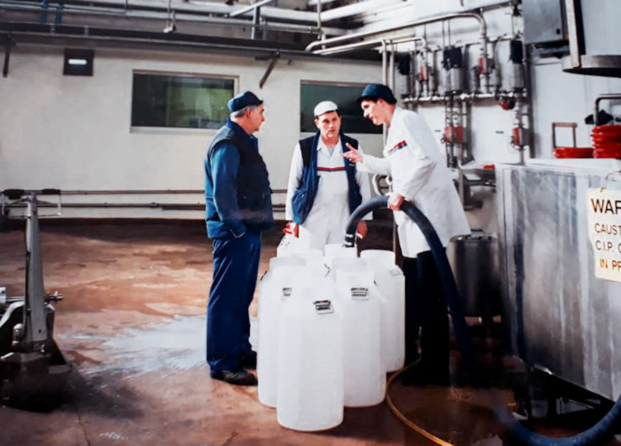 Tarvin. Dave Webster comments "Stuart Harper, Dave Lawrence and Stretch?" (Courtesy John Glaister, Old Tarvin FB Group)