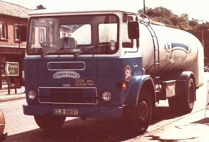 1960's Appleby farm collection vehicles  David Atkinson comments "That was Len Pott's tanker, looks to be taken on the sands in Appleby!" (Courtesy Keith Johnson)