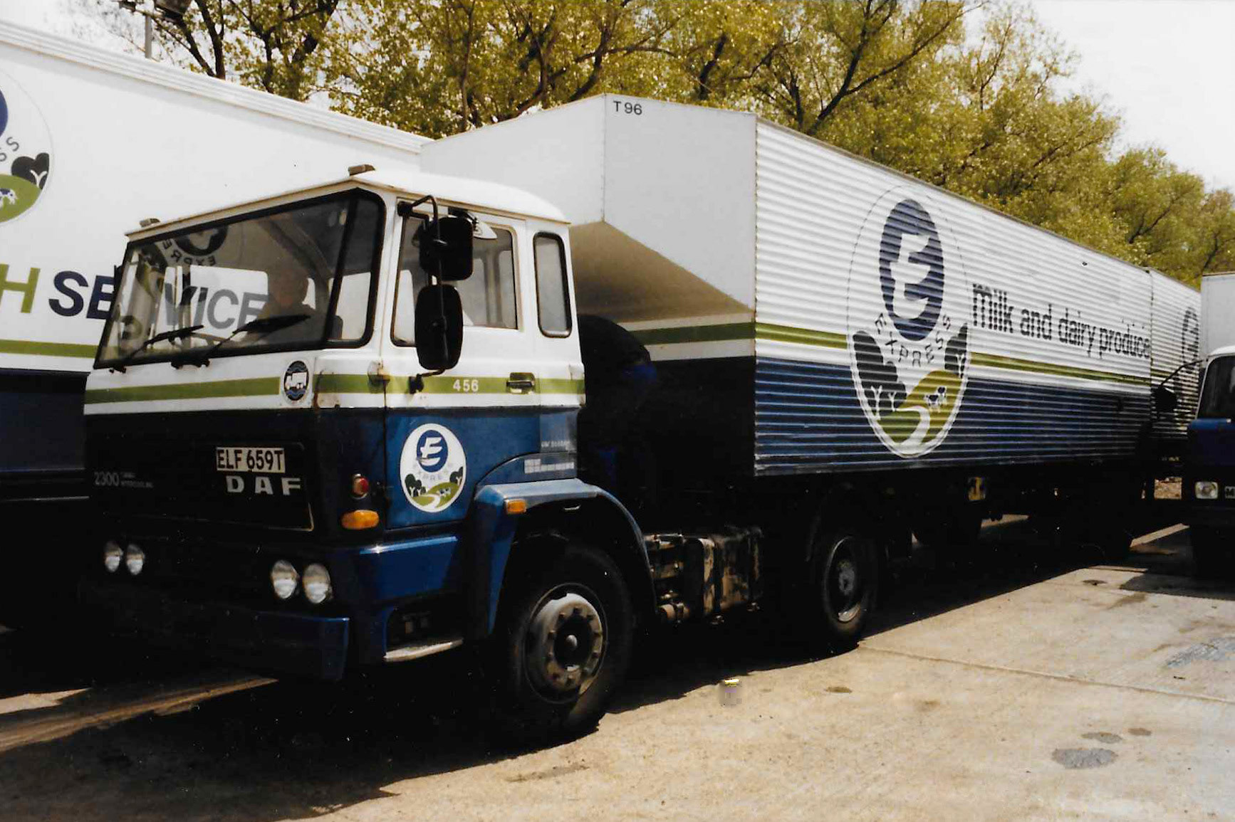 1978 Reg DAF 2300 ELF 659T at South Morden