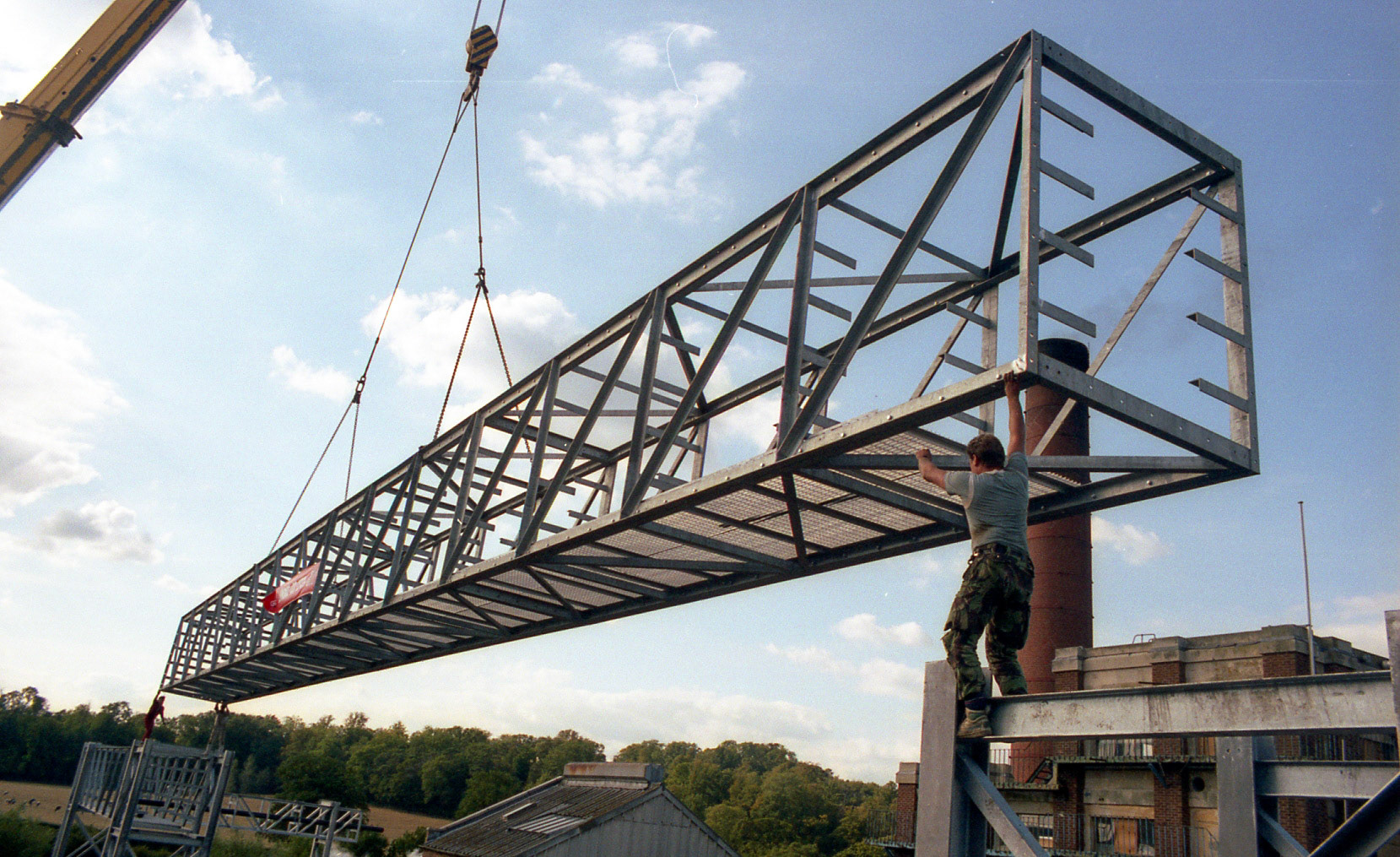 1989c Staplemead. Colin Carpenter comments "The installation of the main services gantry in the late 80's, to enable the future demolition of the main core building due to the corrosion of the steel frame causing the brick and stonework to keep breaking off." (Courtesy Colin Carpenter)