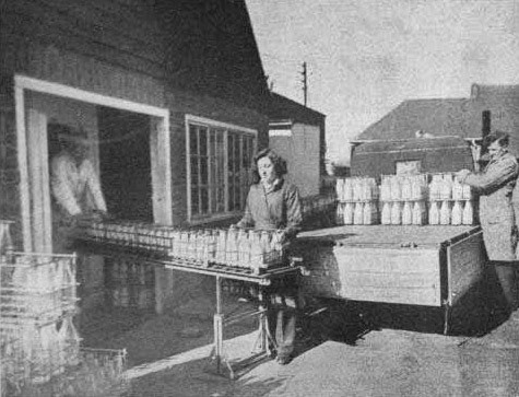 1949 Woodgate Farms images from the 'Milk Industry'