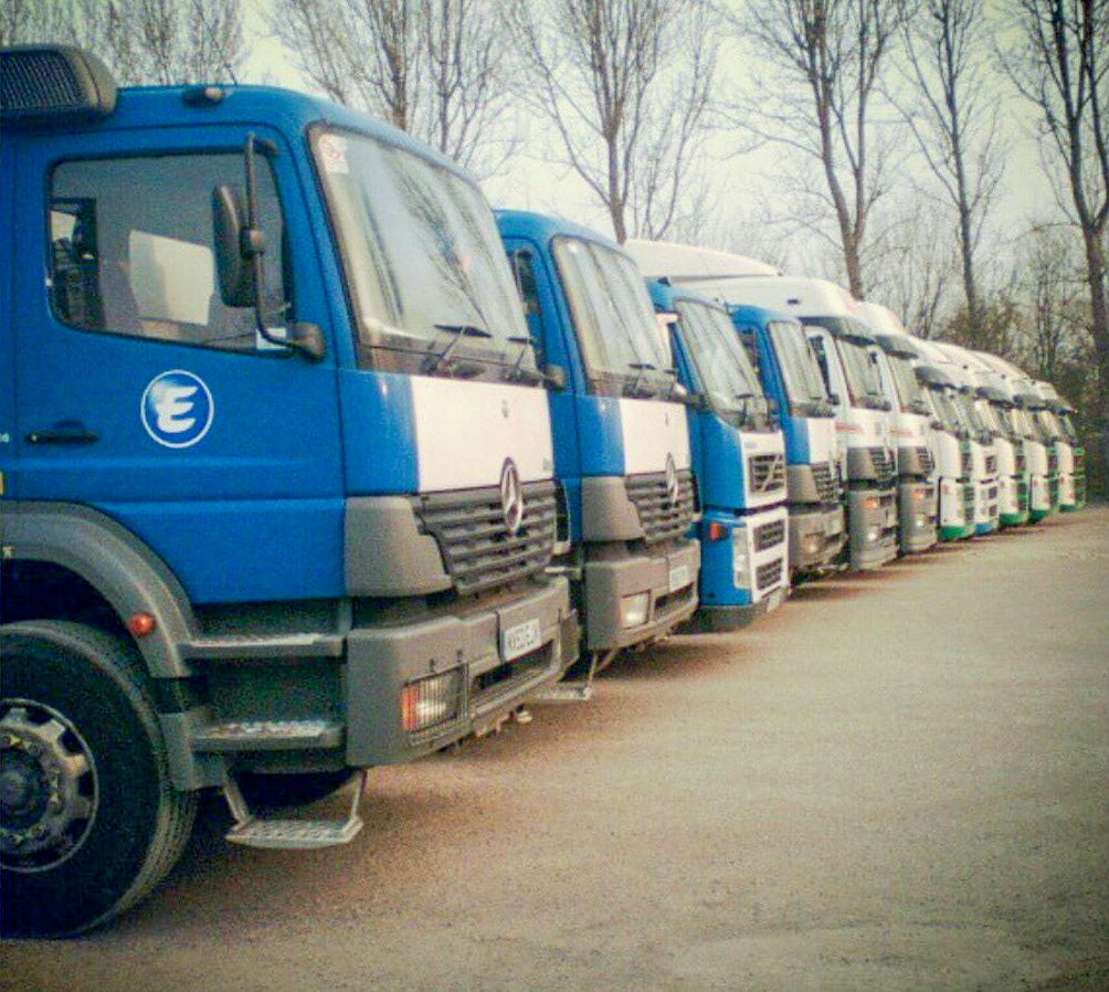 2003/4 Staplemead creamery Oldford, Express changing over to Arla. (Courtesy Nick Seviour, MTUK FB Group)