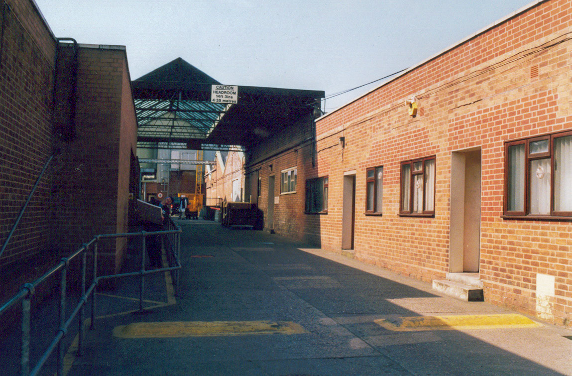 1990's Minsterley Creamery Sally Cullis comments "I remember the milk tankers all parked up down there waiting to be unloaded". Malcolm Williams says "Remember John Scutt in the office".