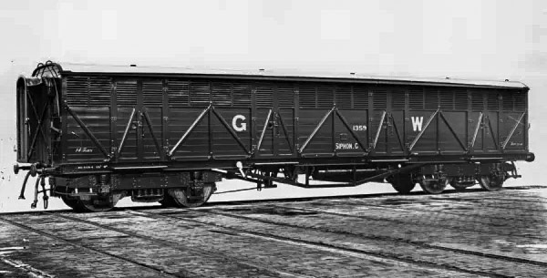 1923 8-Wheeled Siphon G, No 1359, built to diagram O11, designated for milk traffic. (Courtesy STEAM - Museum of the Great Western Railway)