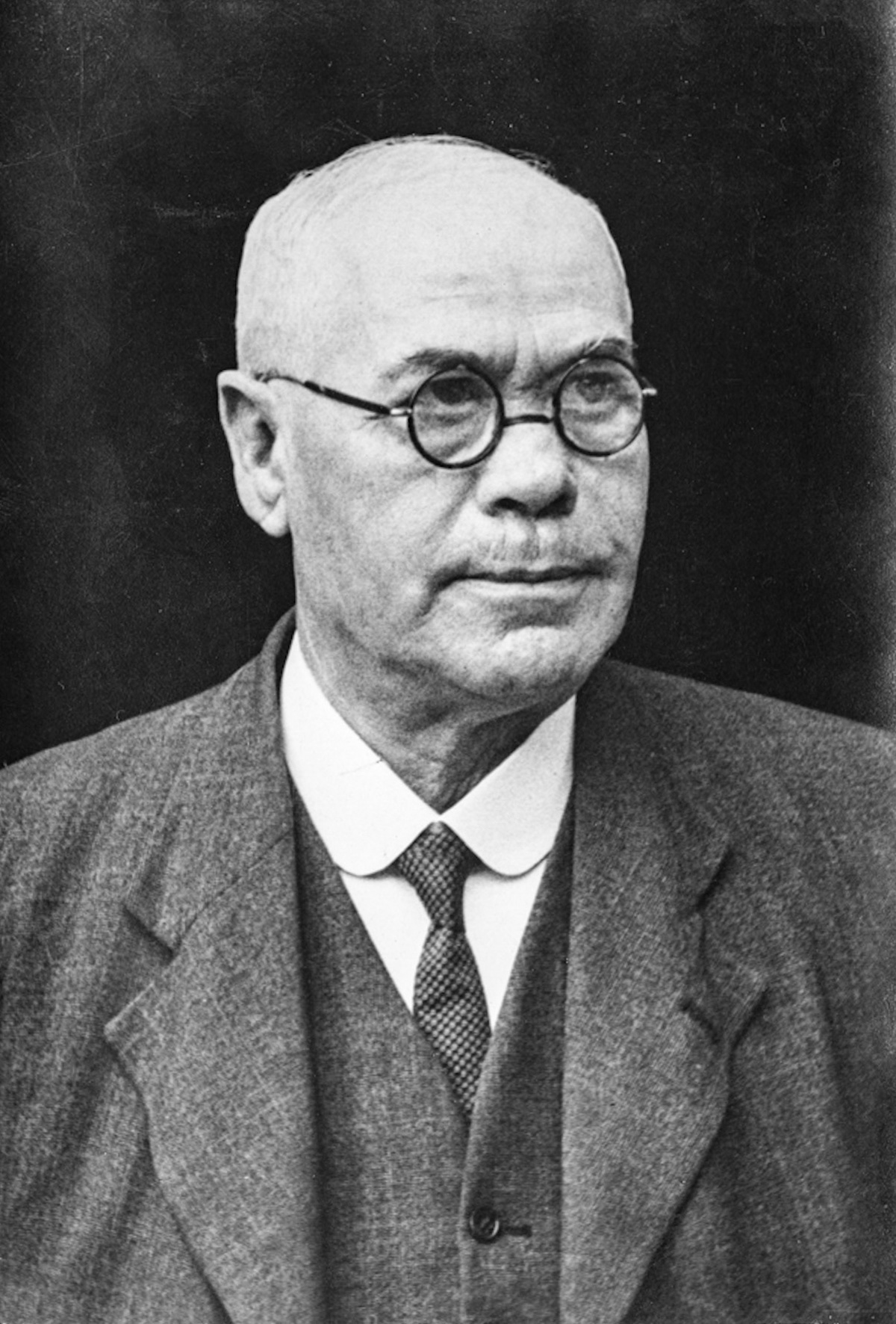 1930's? William Howell Gittins, Managing Director of Ruyton Co-operative Dairies Ltd. (Courtesy Gittins family)