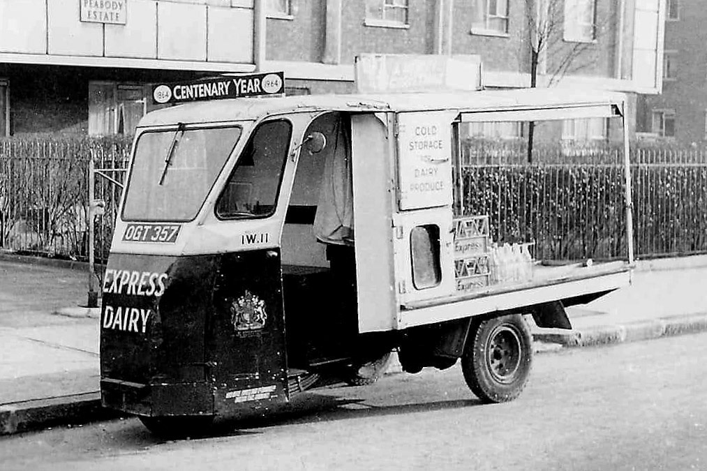 1964 Southwark? Peabody Estate. Three-wheeled float Reg: OGT 357. Dave Fane comments "This is a 3E which is W&E Standard." (Courtesy Michael Aldread)