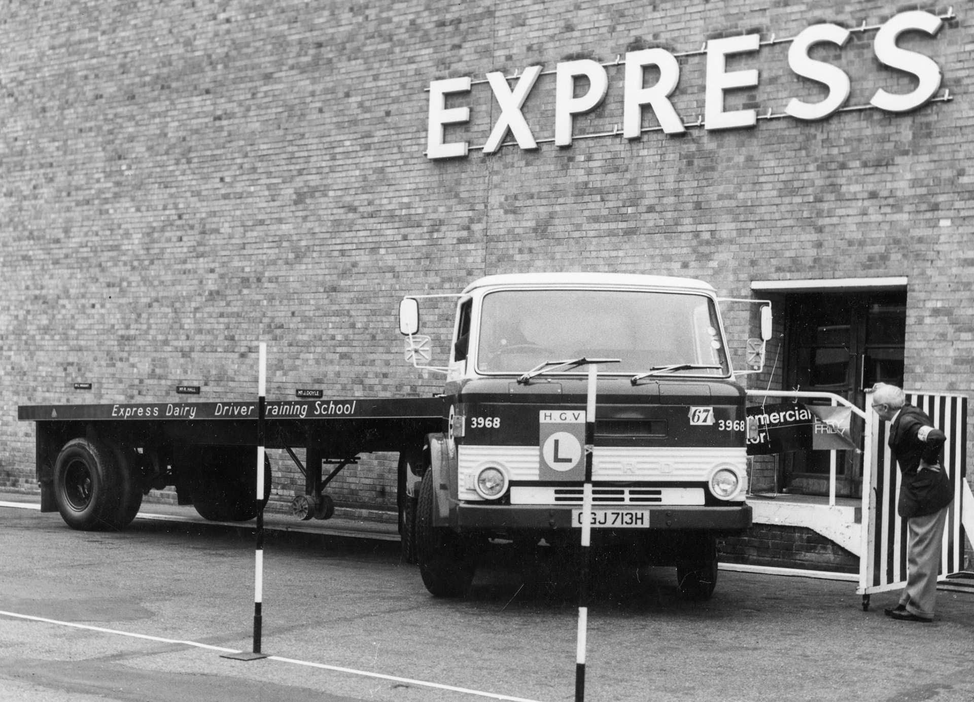 1969 Reg Ford tractor and trailer unit used for driver training, at South Ruislip.  CGJ 713H, Co: 3968. (Courtesy Dave Fane)